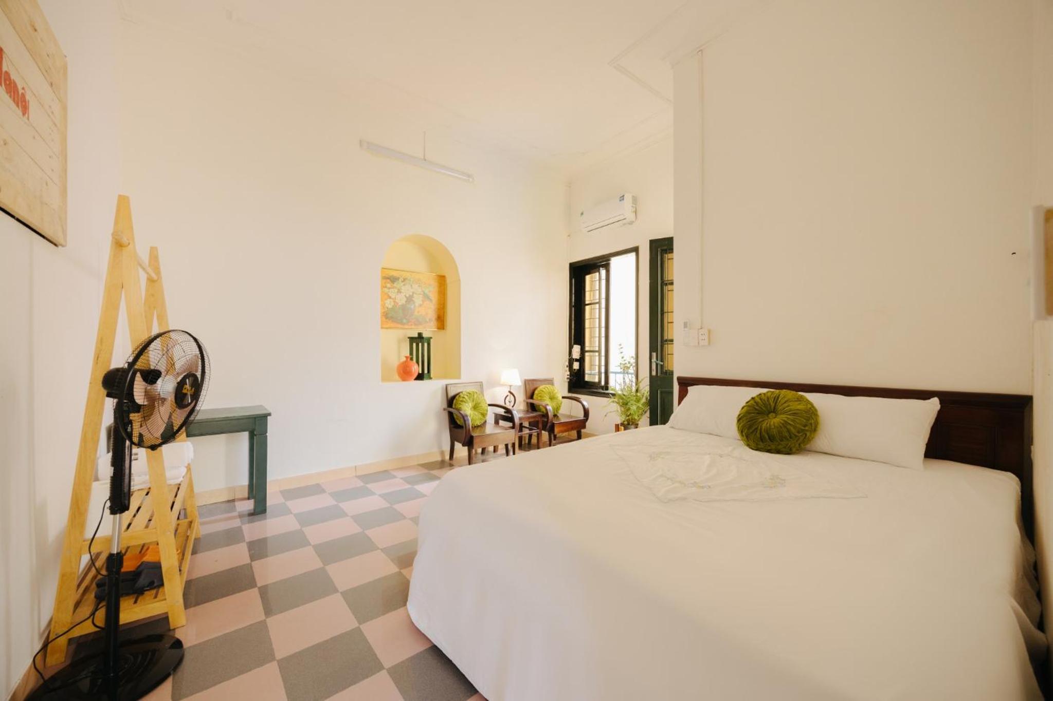 Homestay and Eggcoffee Central Hanoi Old Quarter