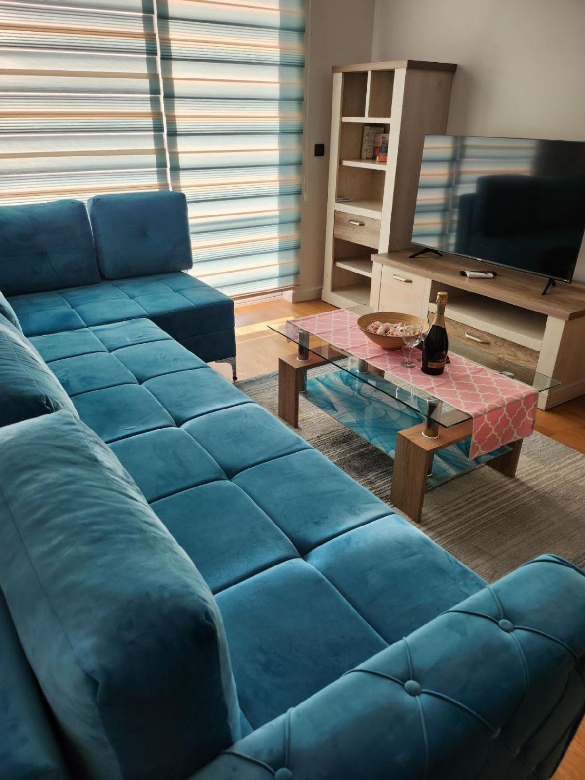 Luxury Blue Apartment Bulevar