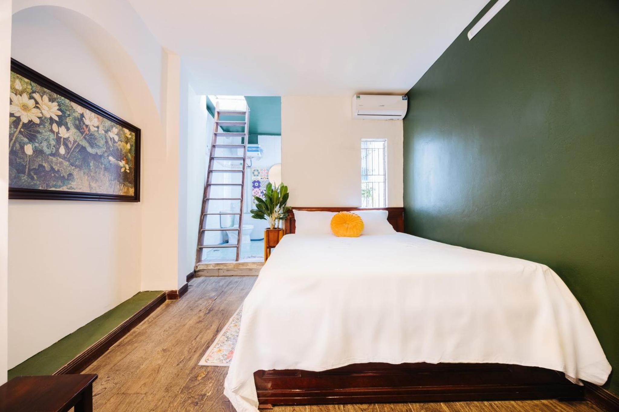 Homestay and Eggcoffee Central Hanoi Old Quarter