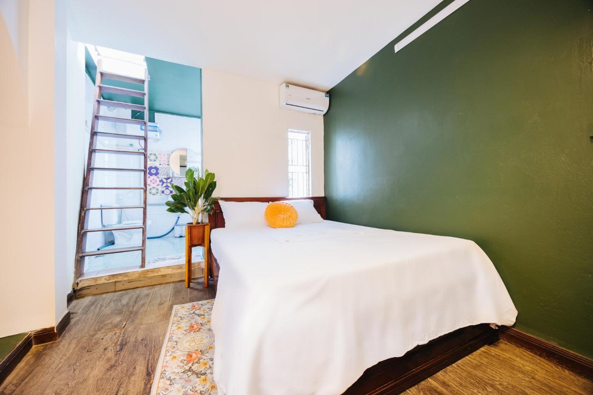 Homestay and Eggcoffee Central Hanoi Old Quarter