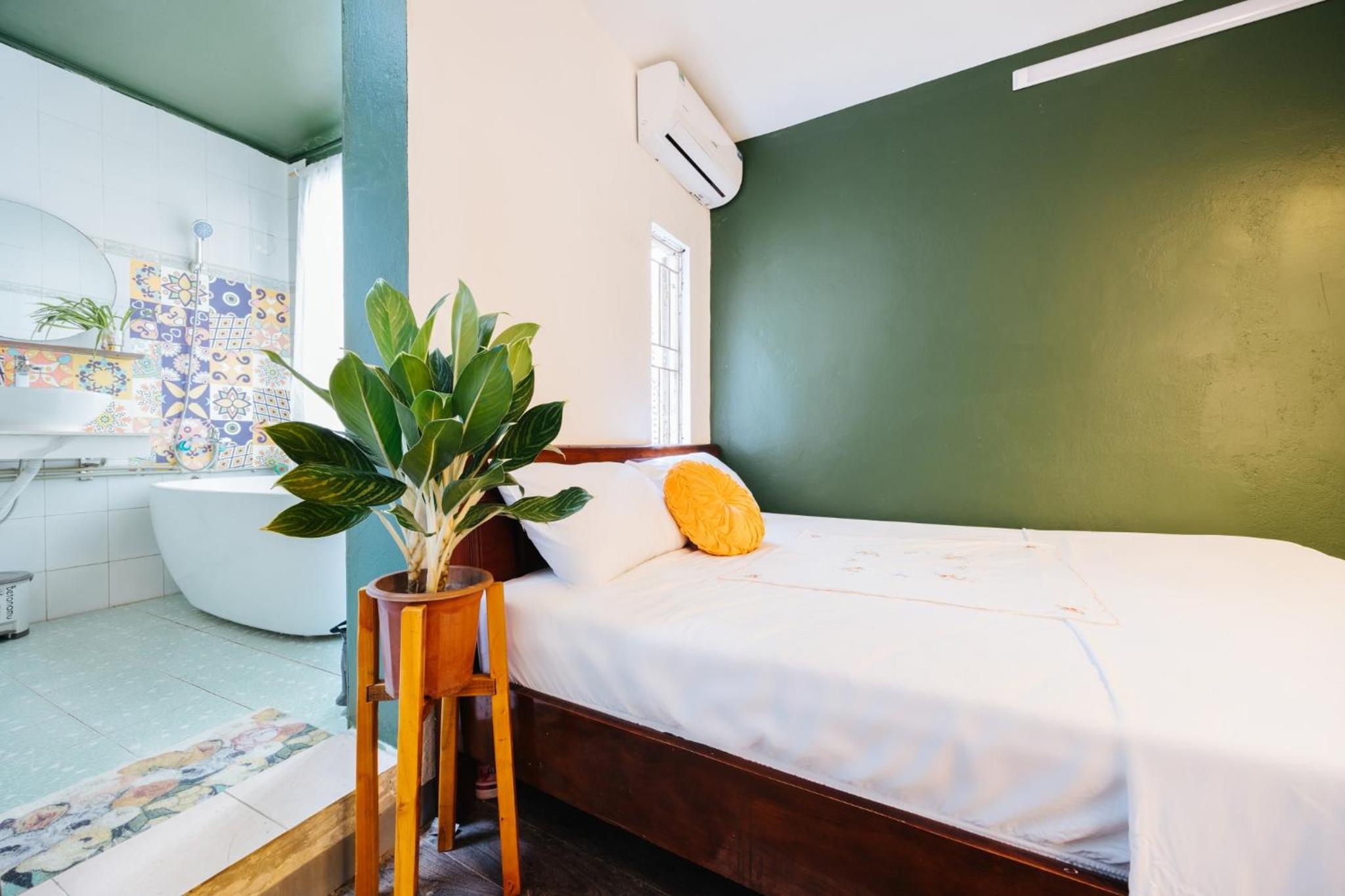 Homestay and Eggcoffee Central Hanoi Old Quarter