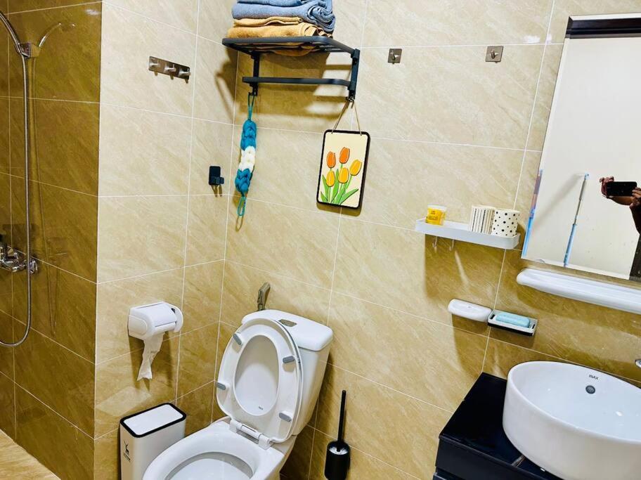 Apartment in Cam Pha city with amazing ocean view view 4