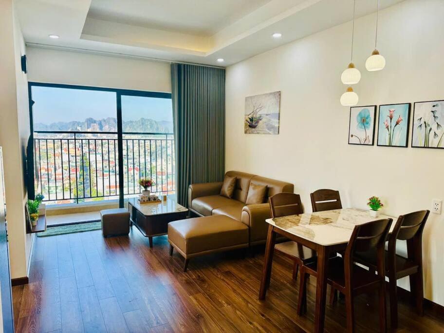 Apartment in Cam Pha city with amazing ocean view view 5