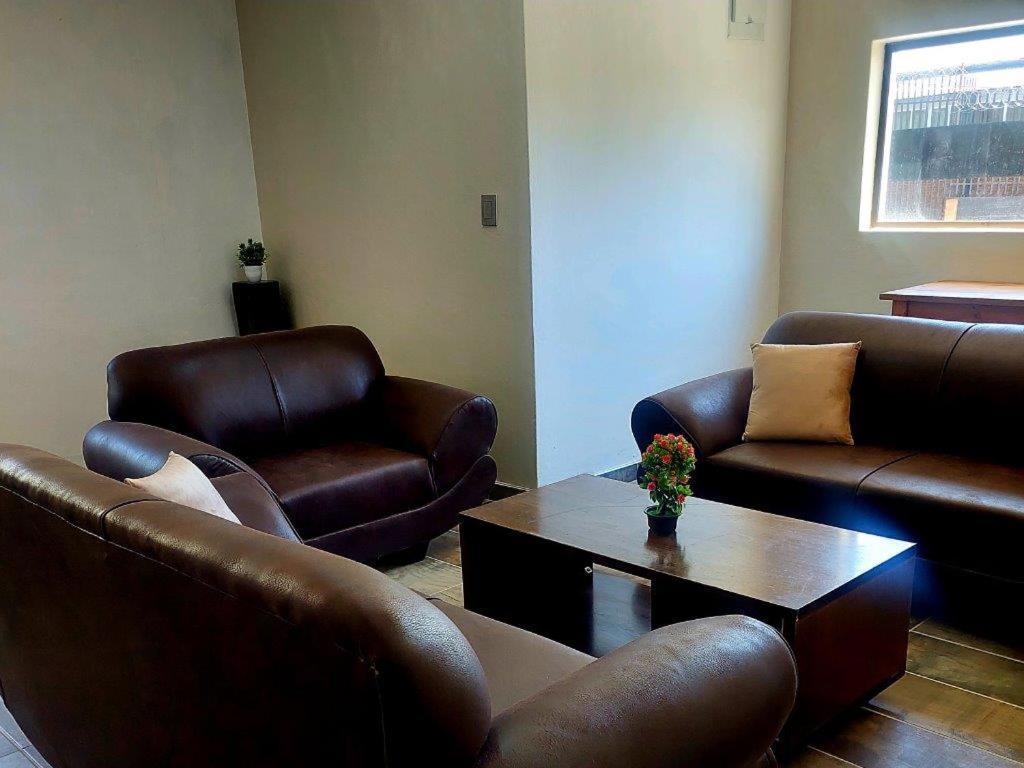 Adhara Guesthouse