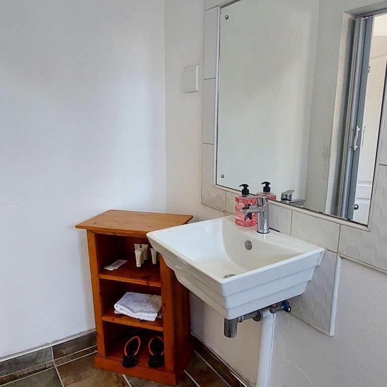 Adhara Guesthouse