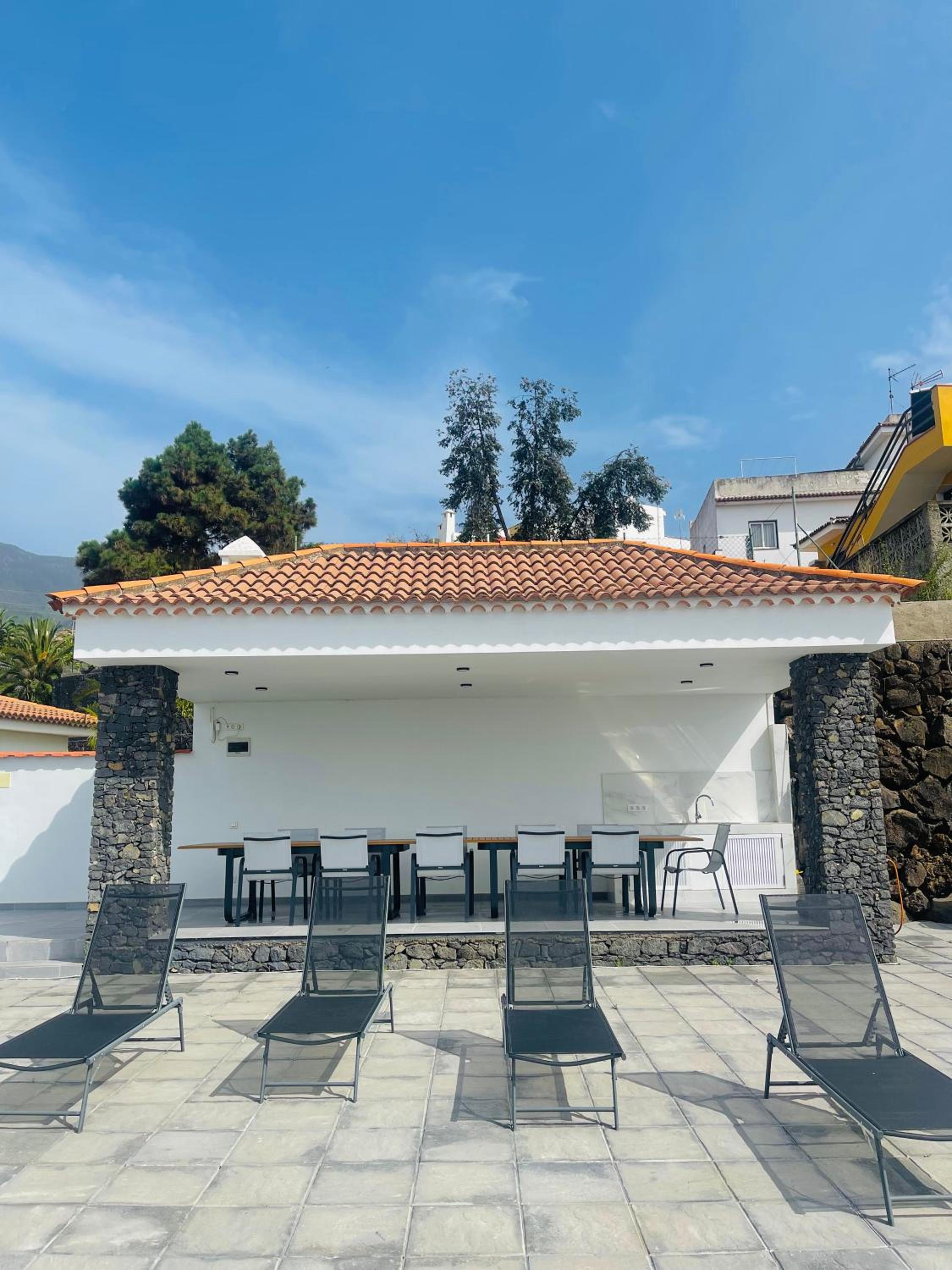 Dragon Tree Villa with Heated Private Pool Tenerife
