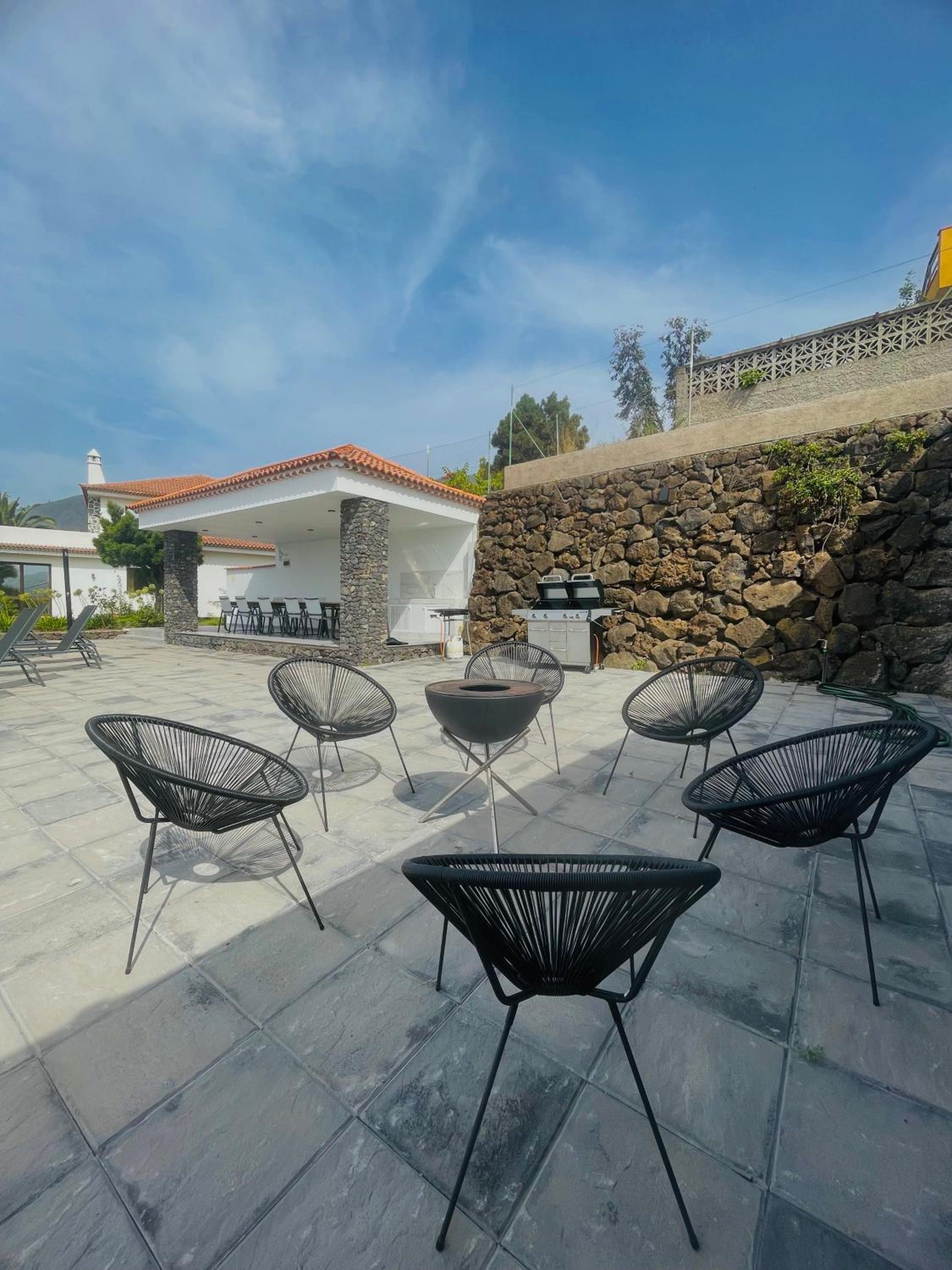 Dragon Tree Villa with Heated Private Pool Tenerife