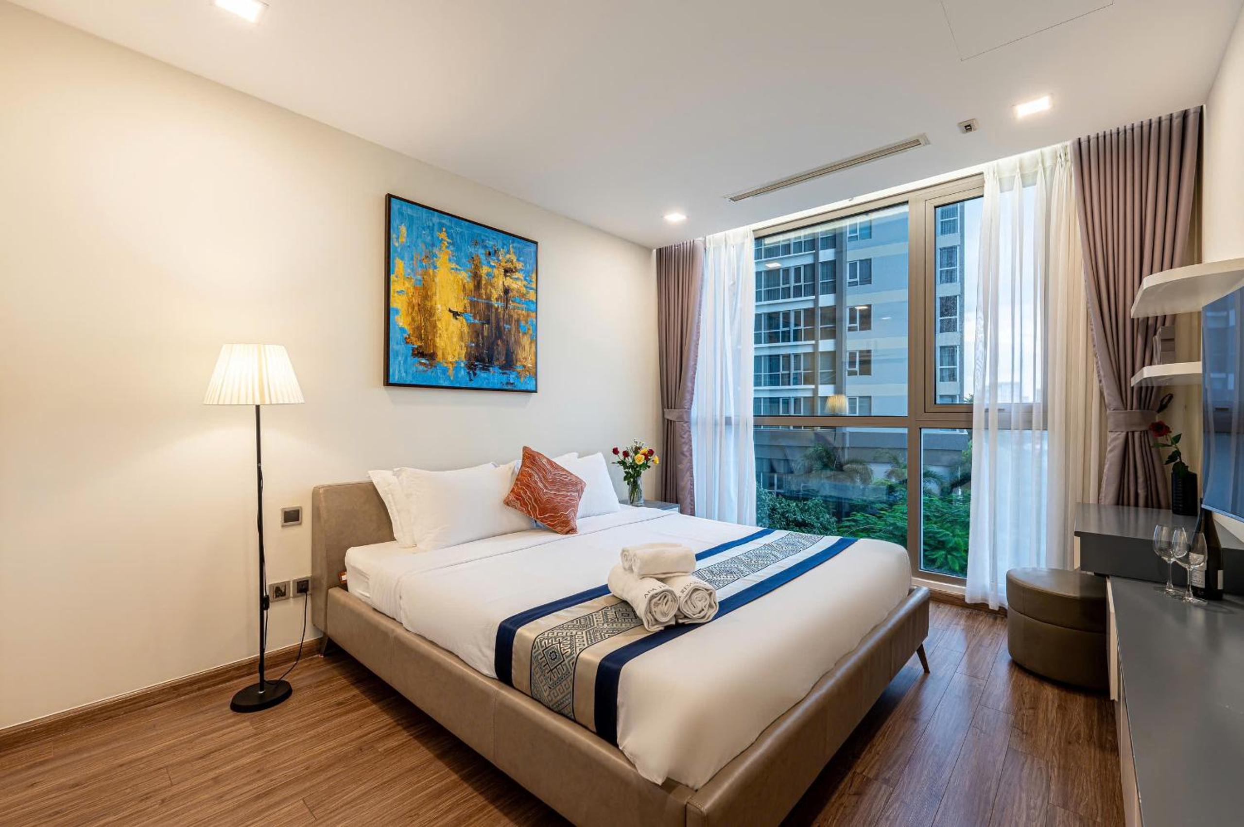 Luxury Apartment at Vinhomes Central Park