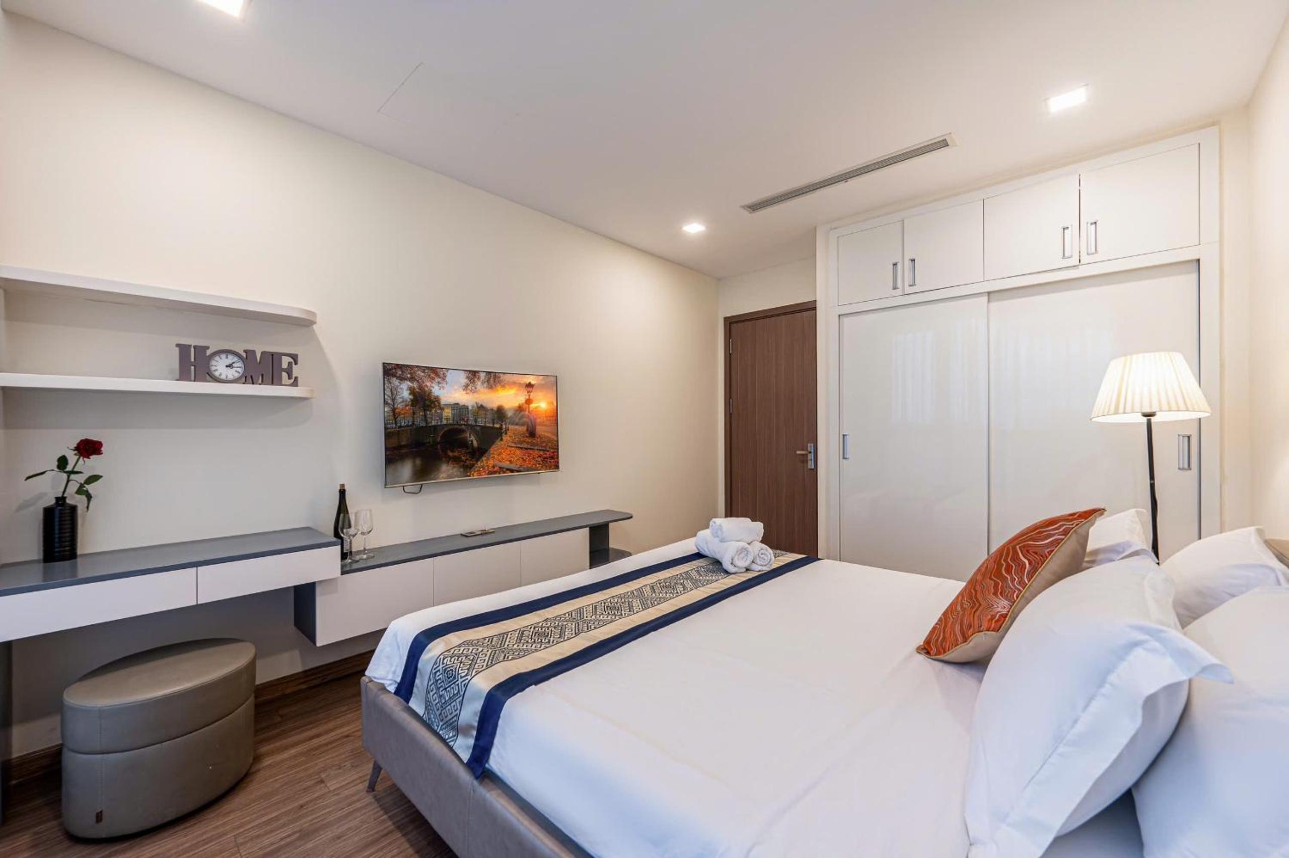 Luxury Apartment at Vinhomes Central Park