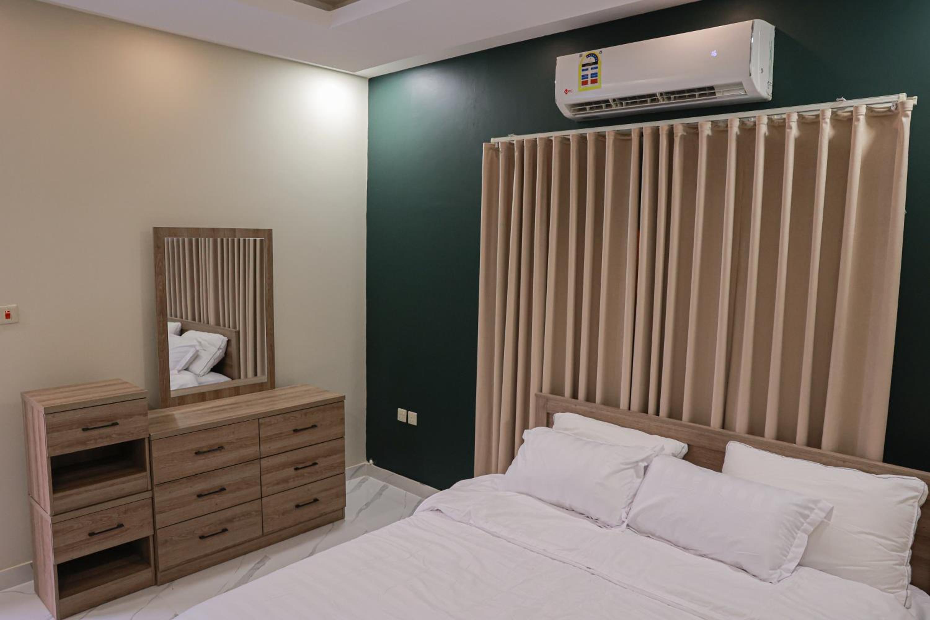 Ever Green Chalet