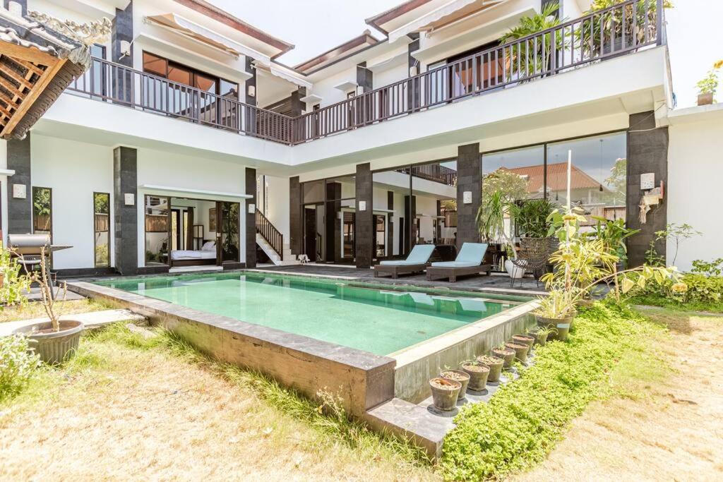 Villa with private pool in Nusa Dua view 3