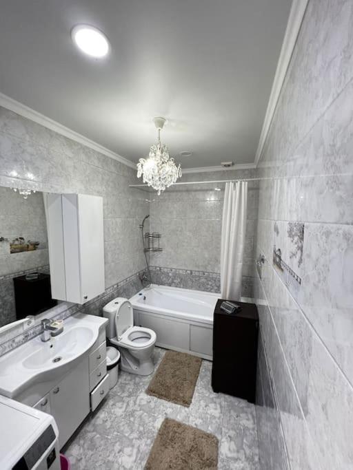 Cozy apartment in hyper center of Bishkek view 4