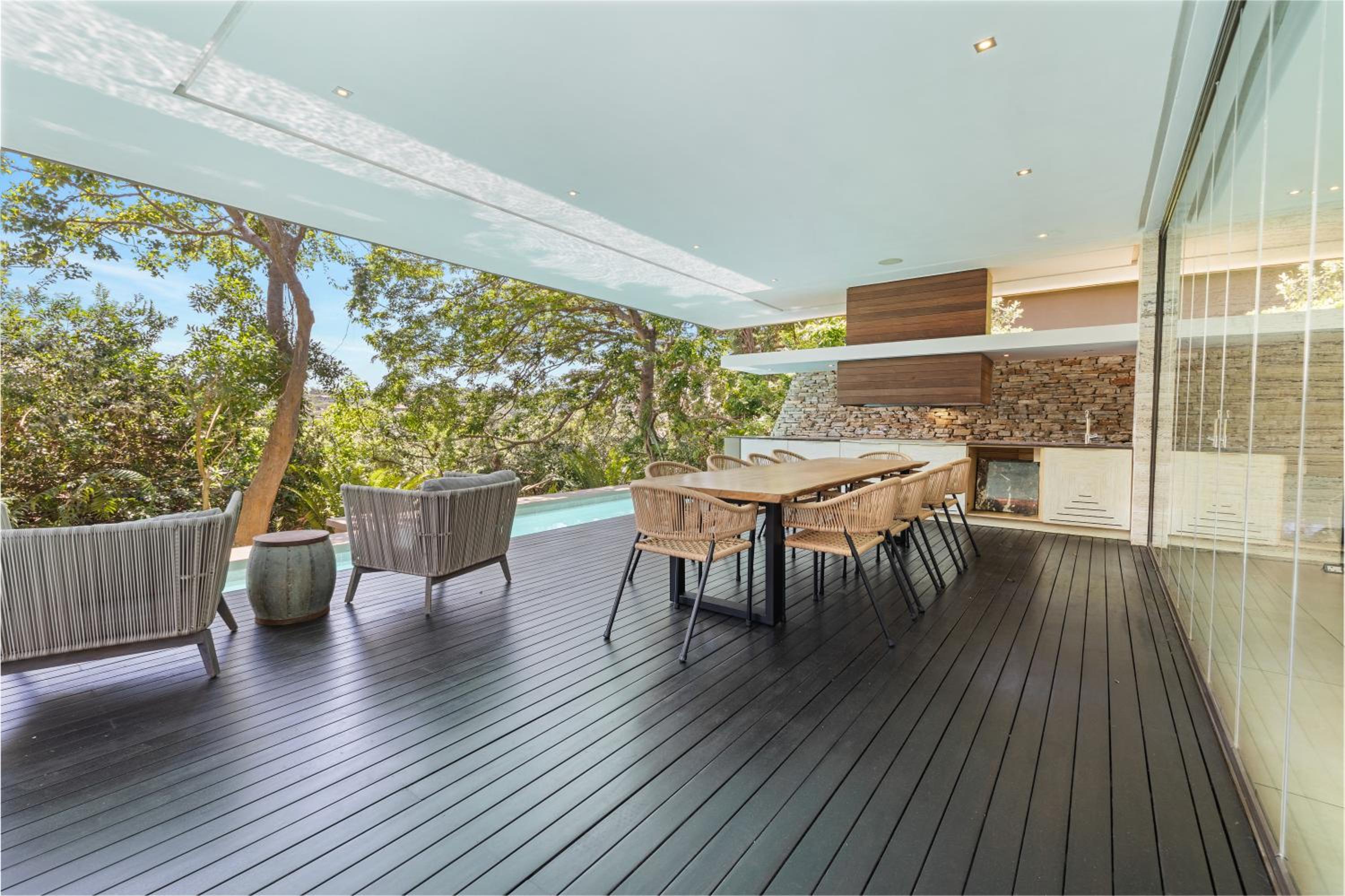 Grand Coastal 4-Bedroom, Luxury Experience in Zimbali view 4