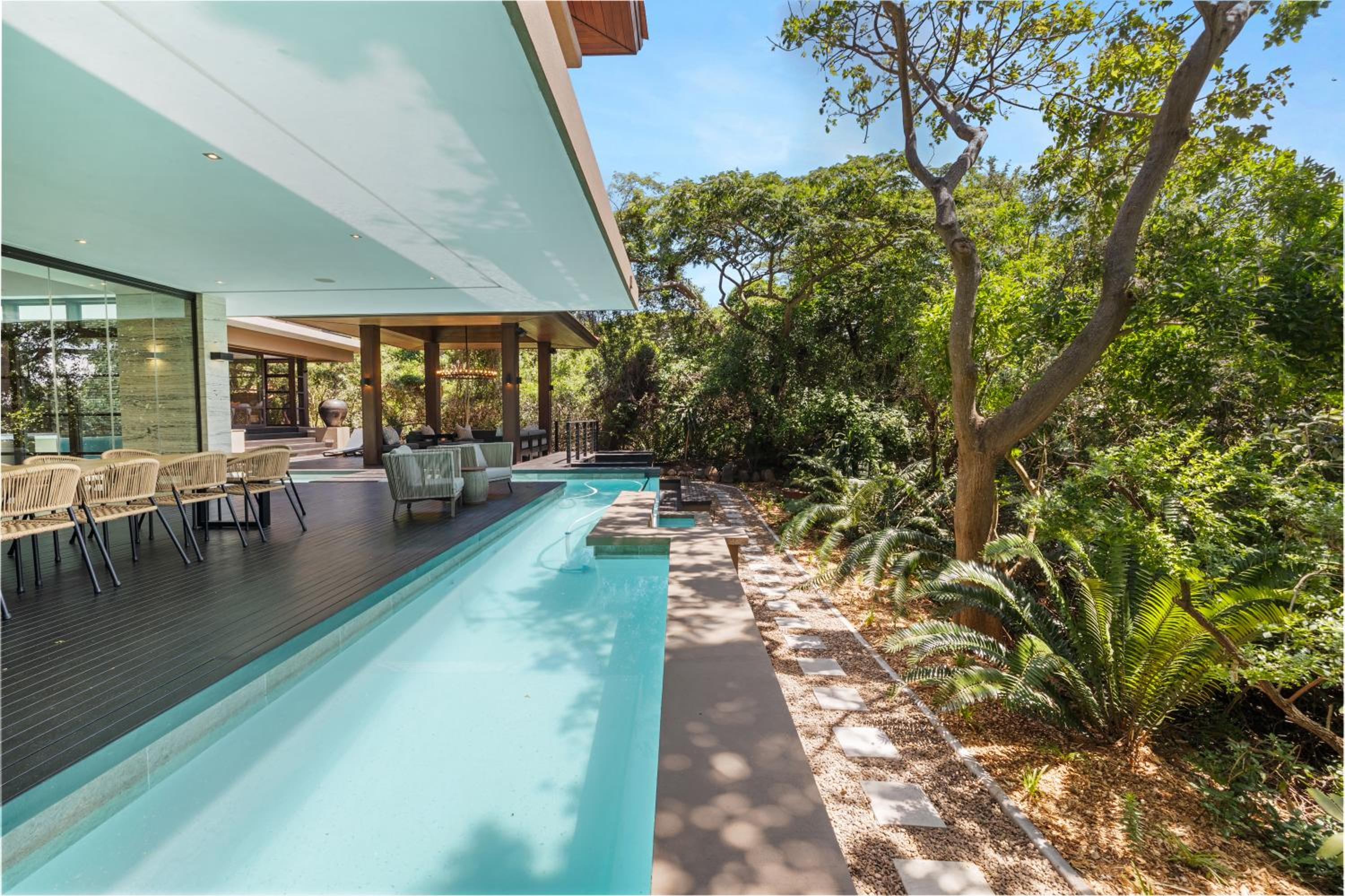 Grand Coastal 4-Bedroom, Luxury Experience in Zimbali view 5