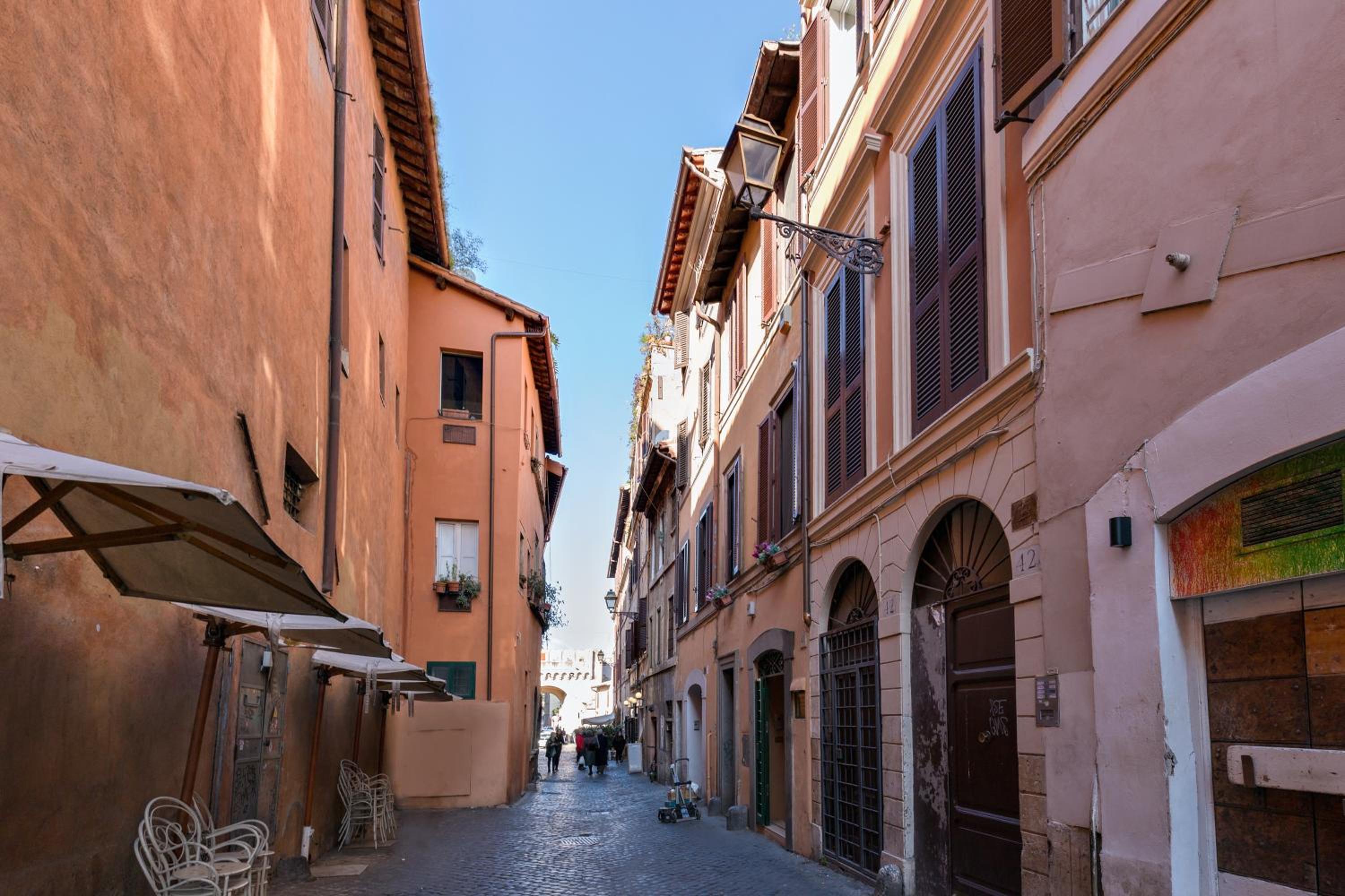 Trastevere house with balcony,quiet NEW