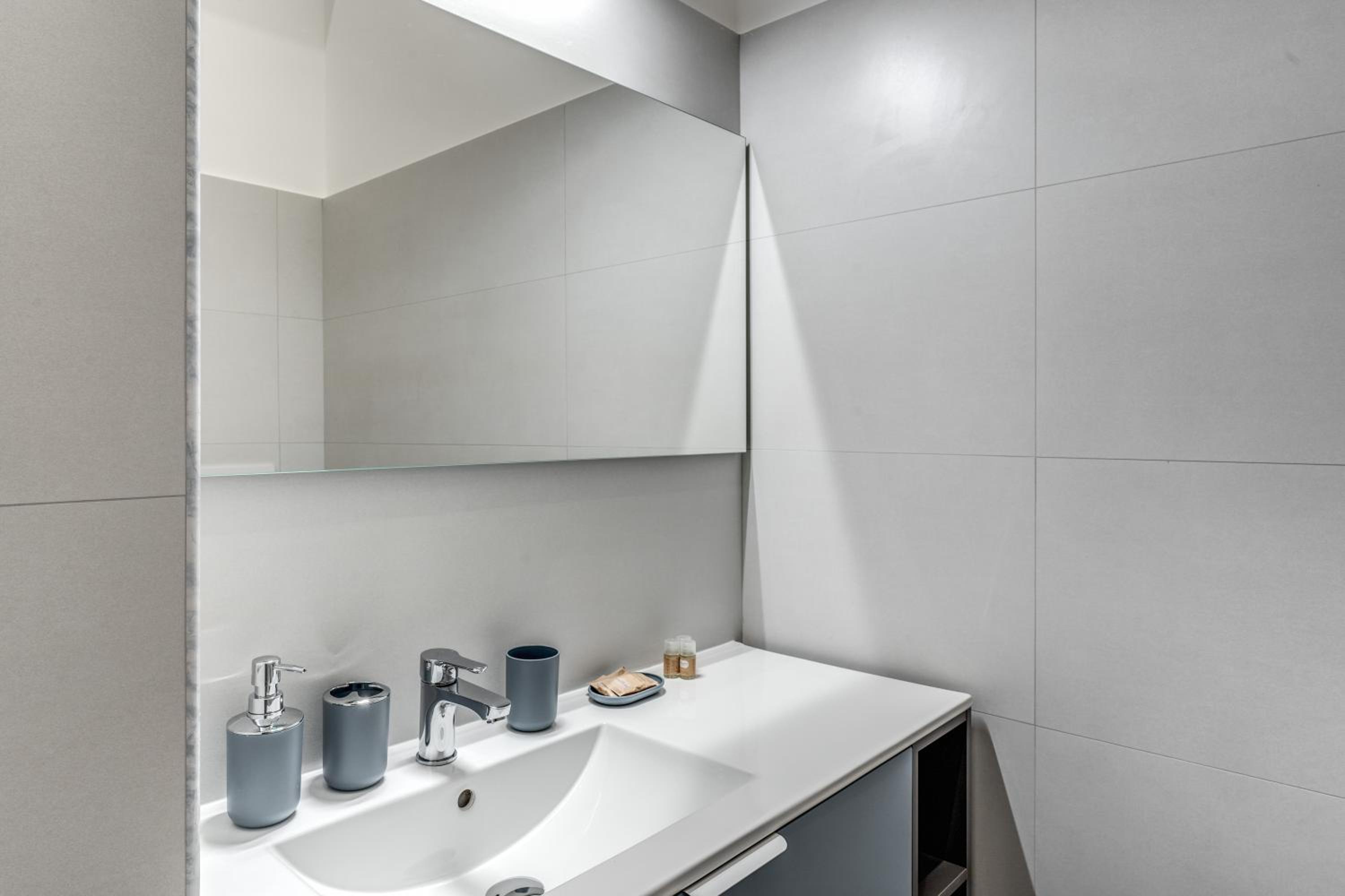 Domus Alessandro City Apartment