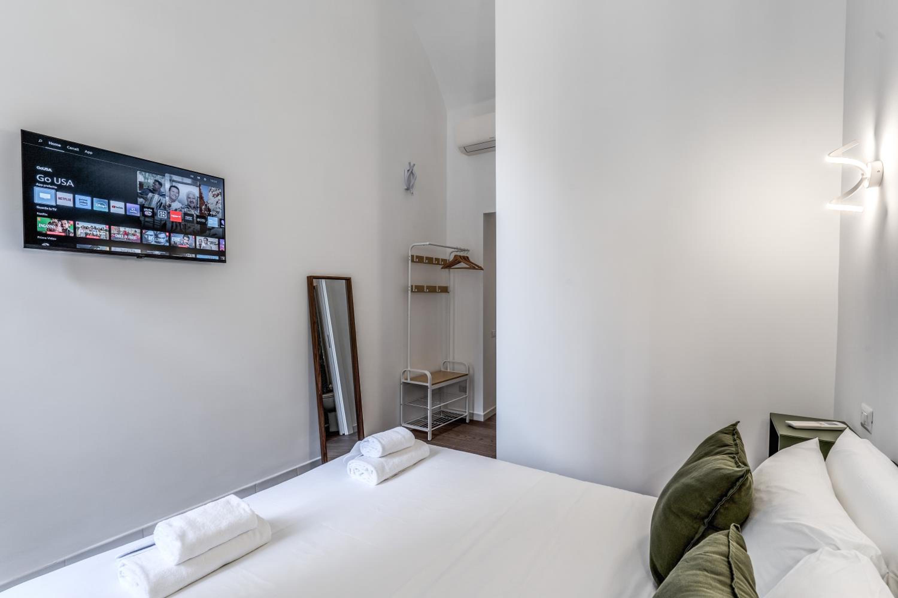Domus Alessandro City Apartment