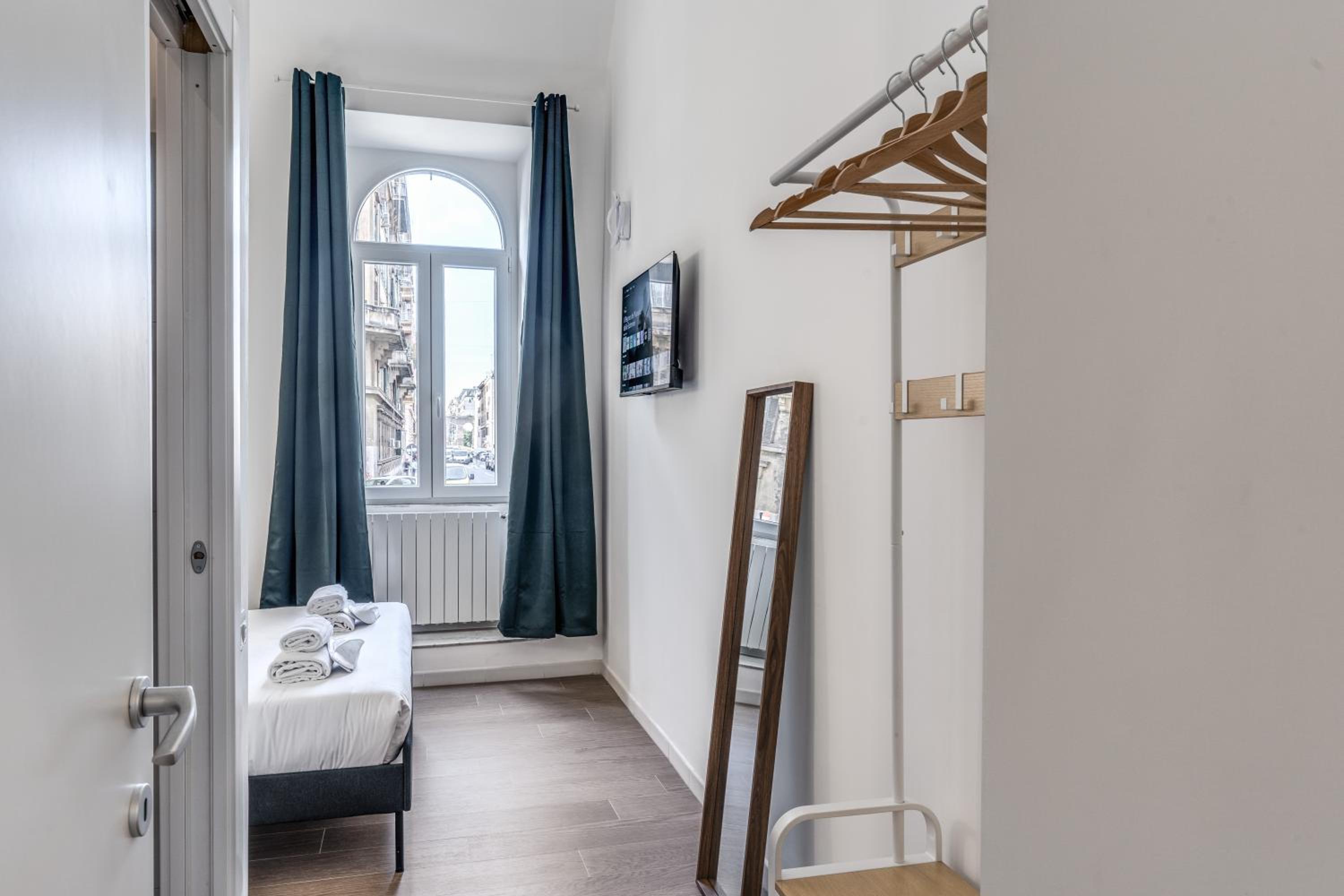 Domus Alessandro City Apartment