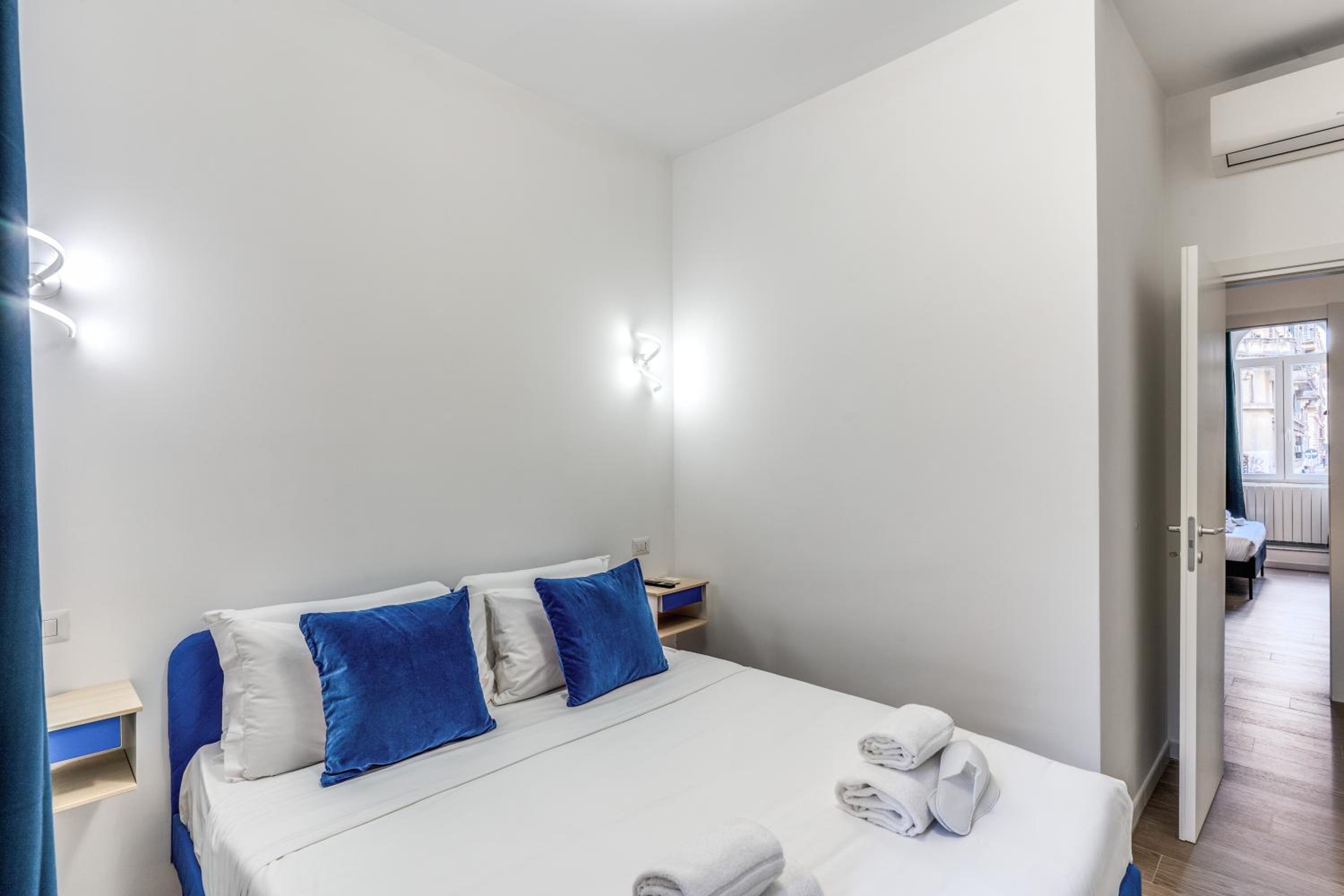 Domus Alessandro City Apartment