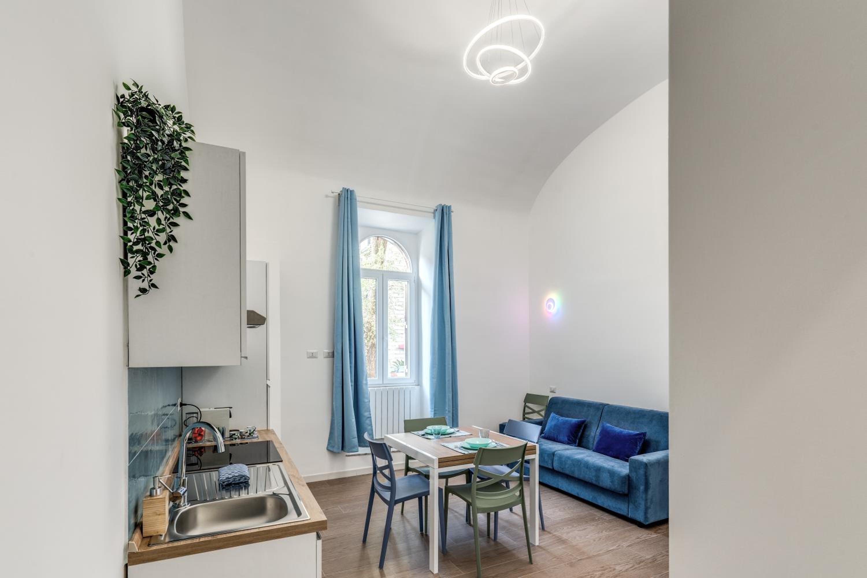 Domus Alessandro City Apartment