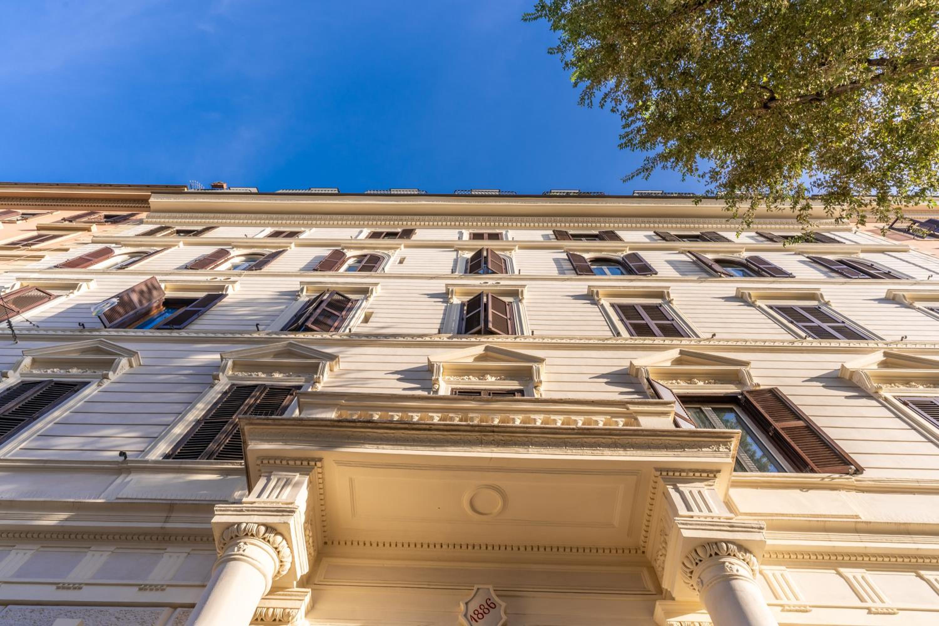 Domus Alessandro City Apartment