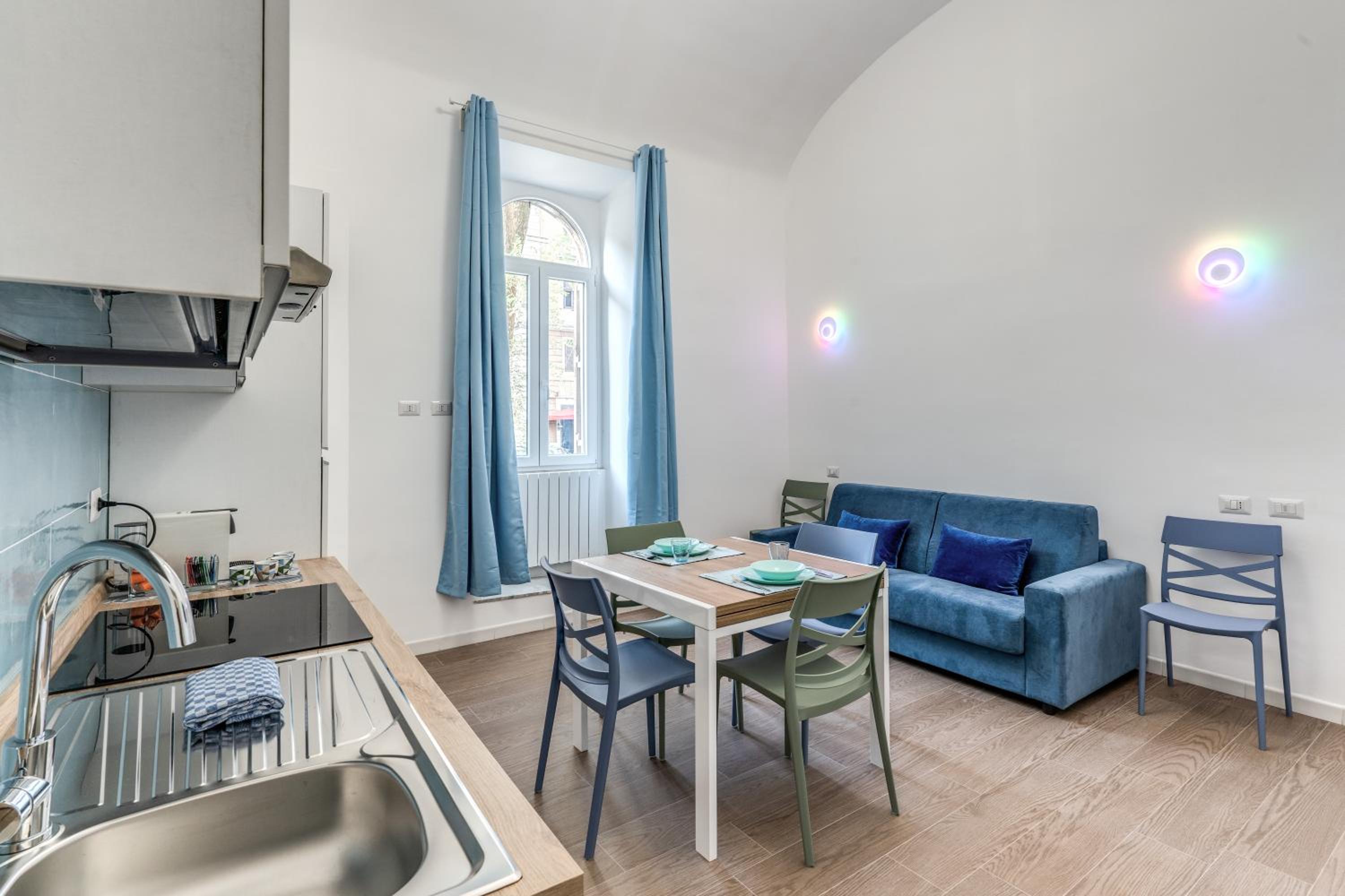 Domus Alessandro City Apartment