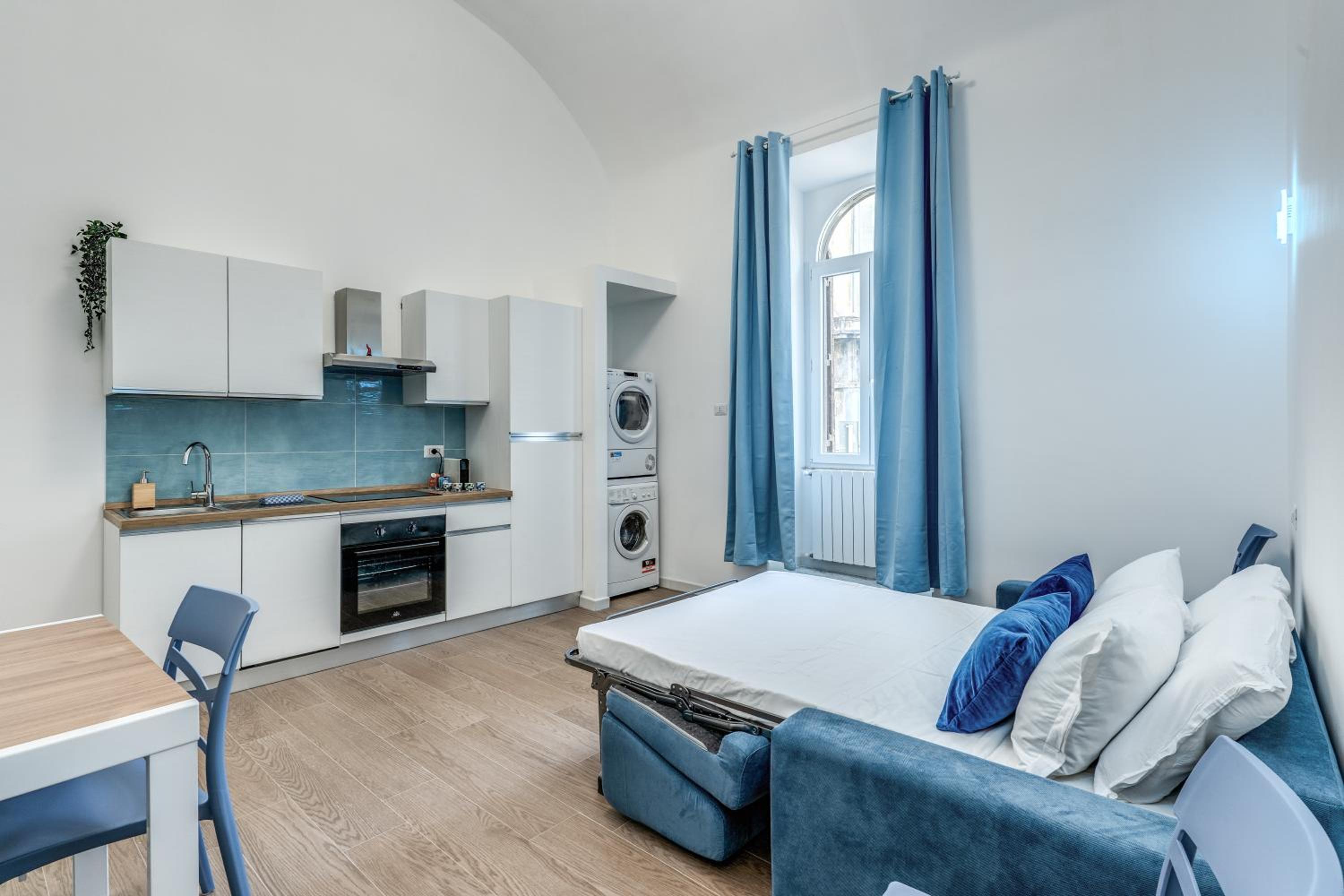 Domus Alessandro City Apartment