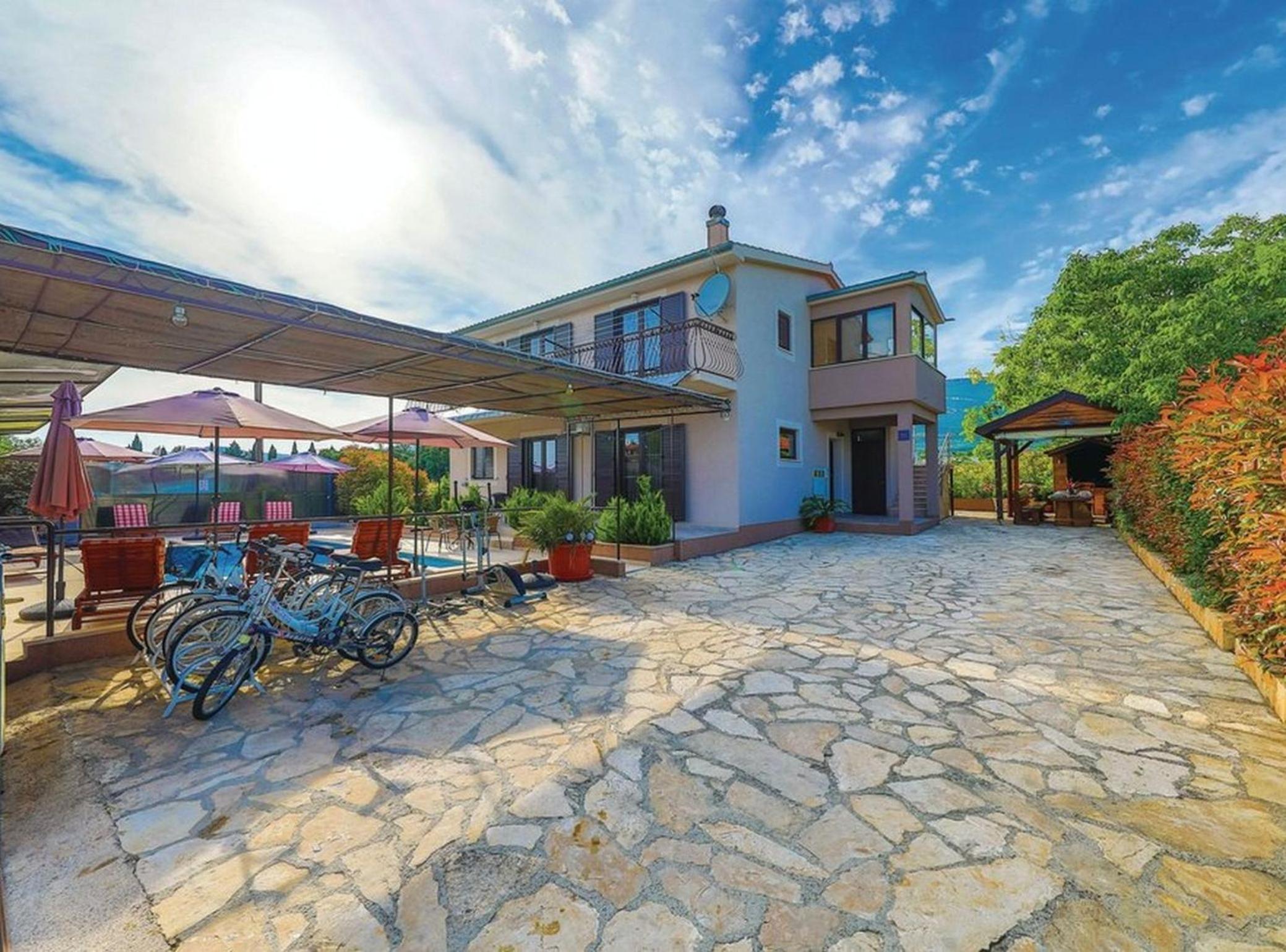 Mediterranean Stylish Villa with Pool in Kastel Stari