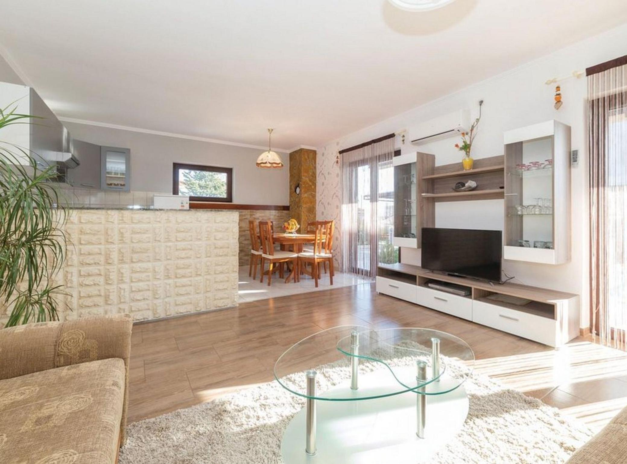 Mediterranean Stylish Villa with Pool in Kastel Stari