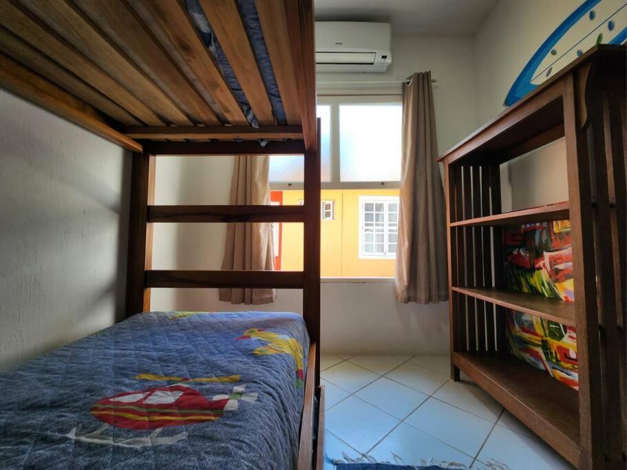 Casinha Charmosa em Camburizinho a 250m da Praia