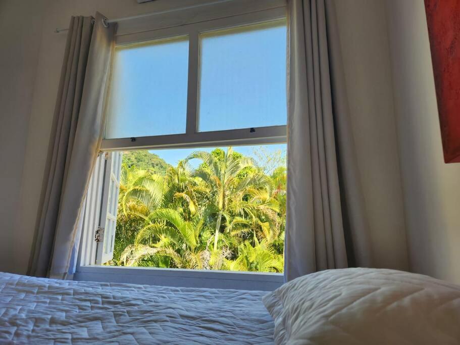 Casinha Charmosa em Camburizinho a 250m da Praia