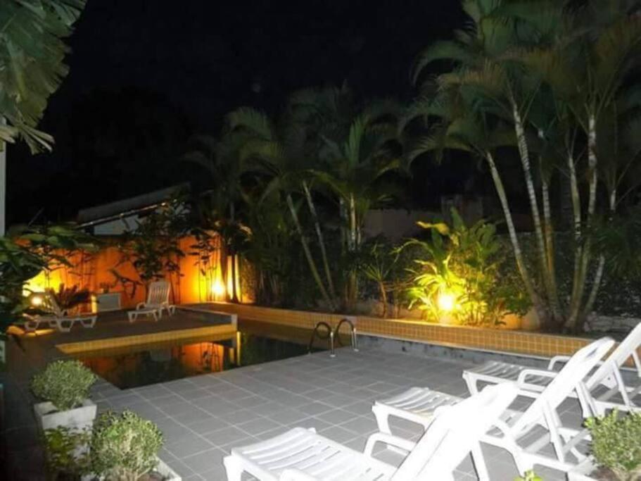 Casinha Charmosa em Camburizinho a 250m da Praia