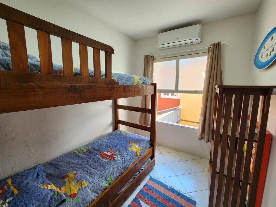 Casinha Charmosa em Camburizinho a 250m da Praia