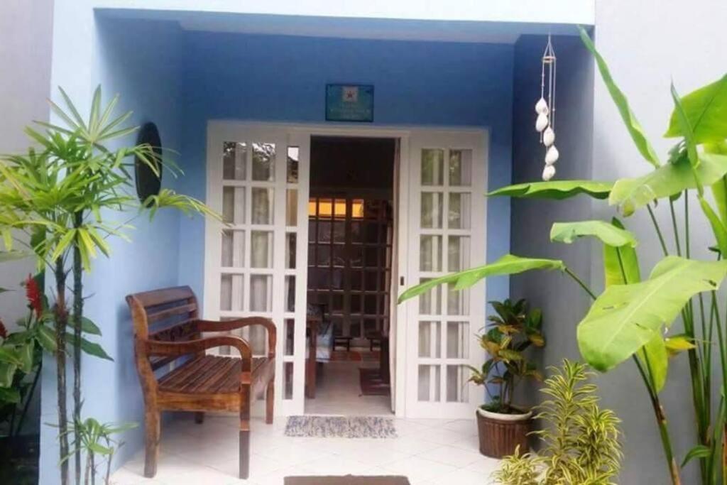 Casinha Charmosa em Camburizinho a 250m da Praia