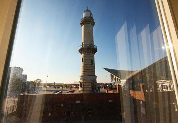 Warnemünde Leuchtturm 49932 view 5