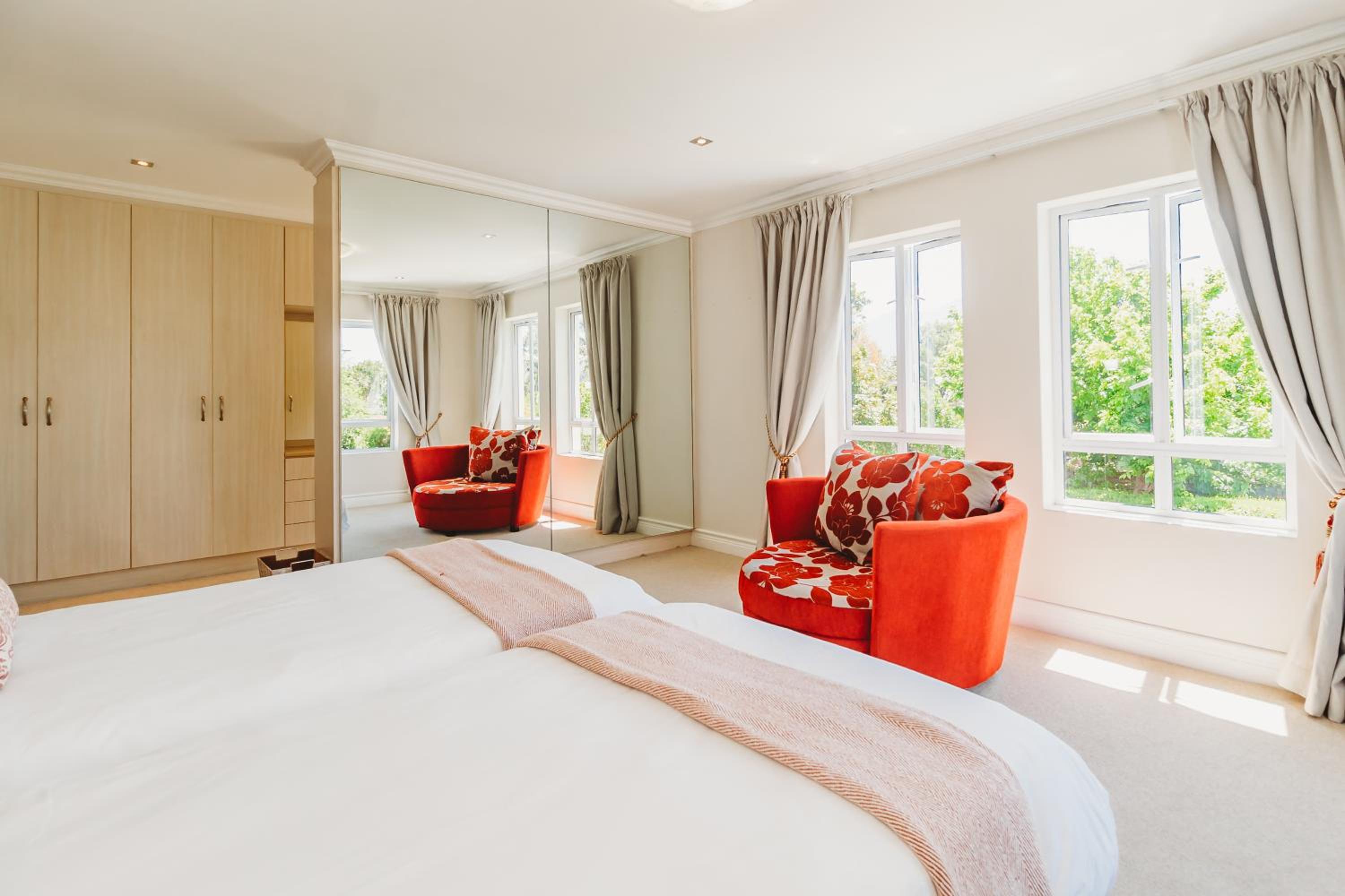 Fifty1 on Long on Kingswood Golf Estate view 5