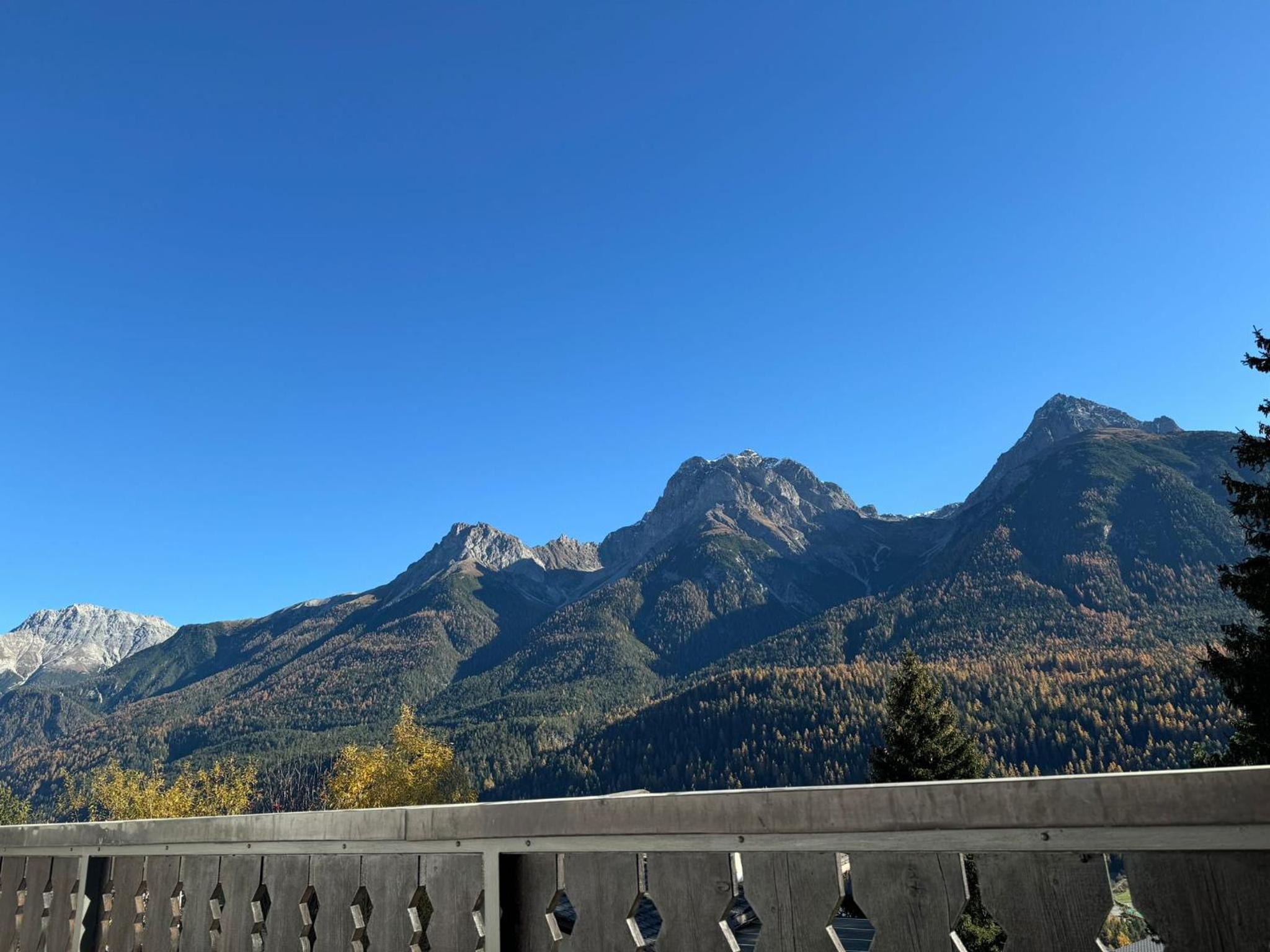 Exklusives Berg-Bijou mit Bergblick mit privaten Wellnessbereich Hot Tube und Sauna -Hunde herzlich Willkommen mit eingezäunten Grundstück