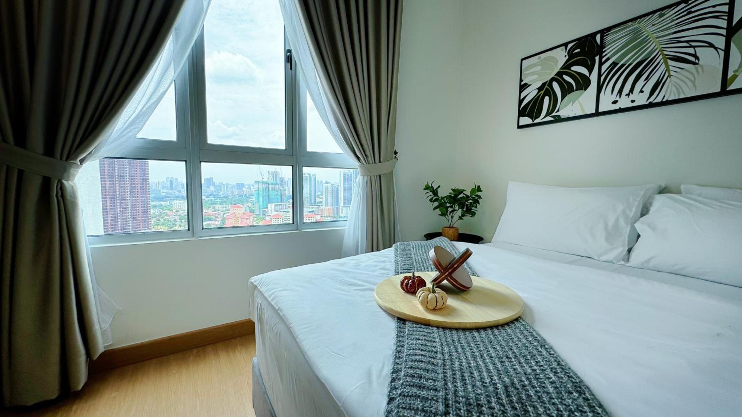 MH Platinum 2 Blissful Fully Aircon SUITE