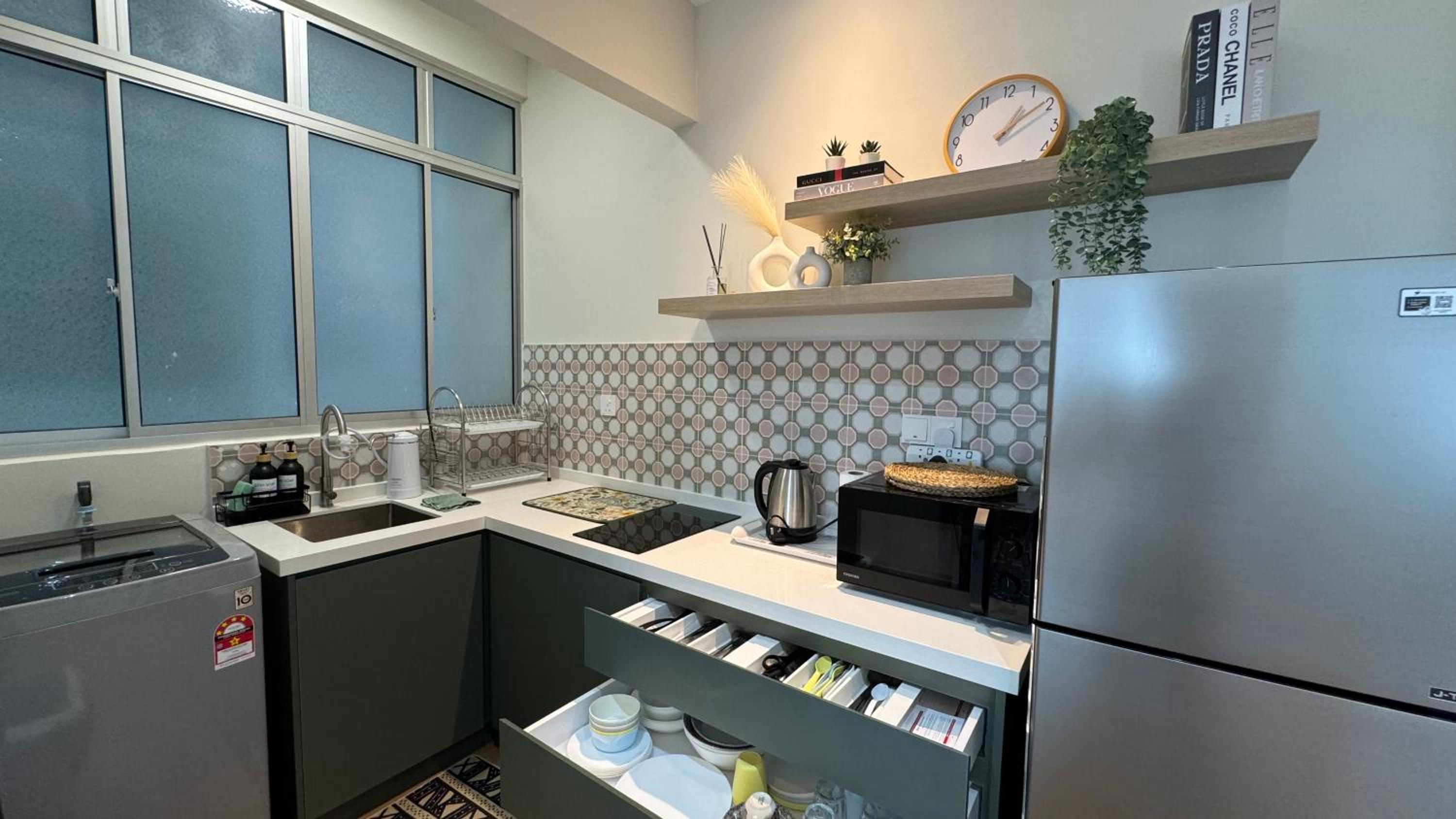 MH Platinum 2 Blissful Fully Aircon SUITE