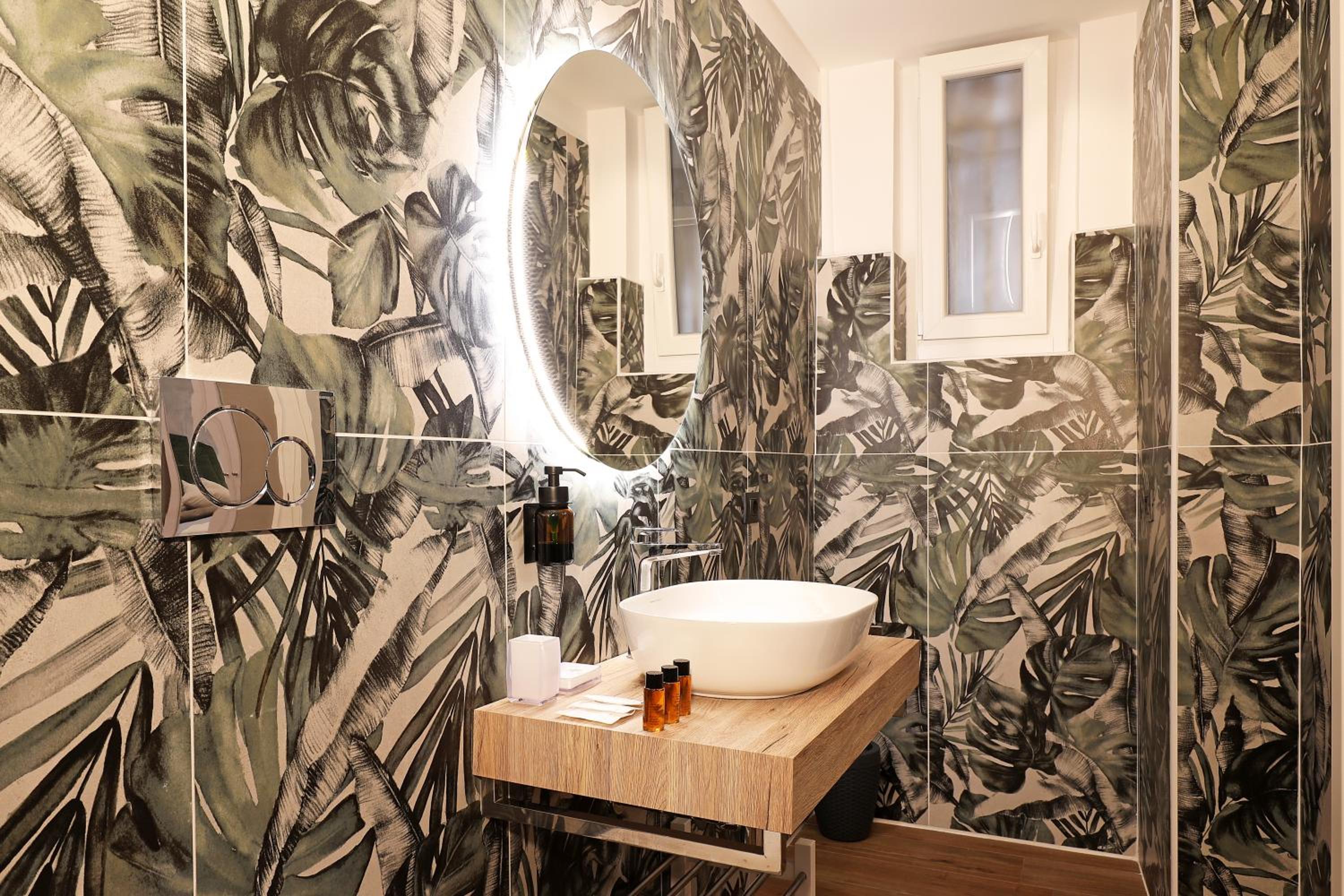 Grand Tour Rome Suites - Liberty Collection