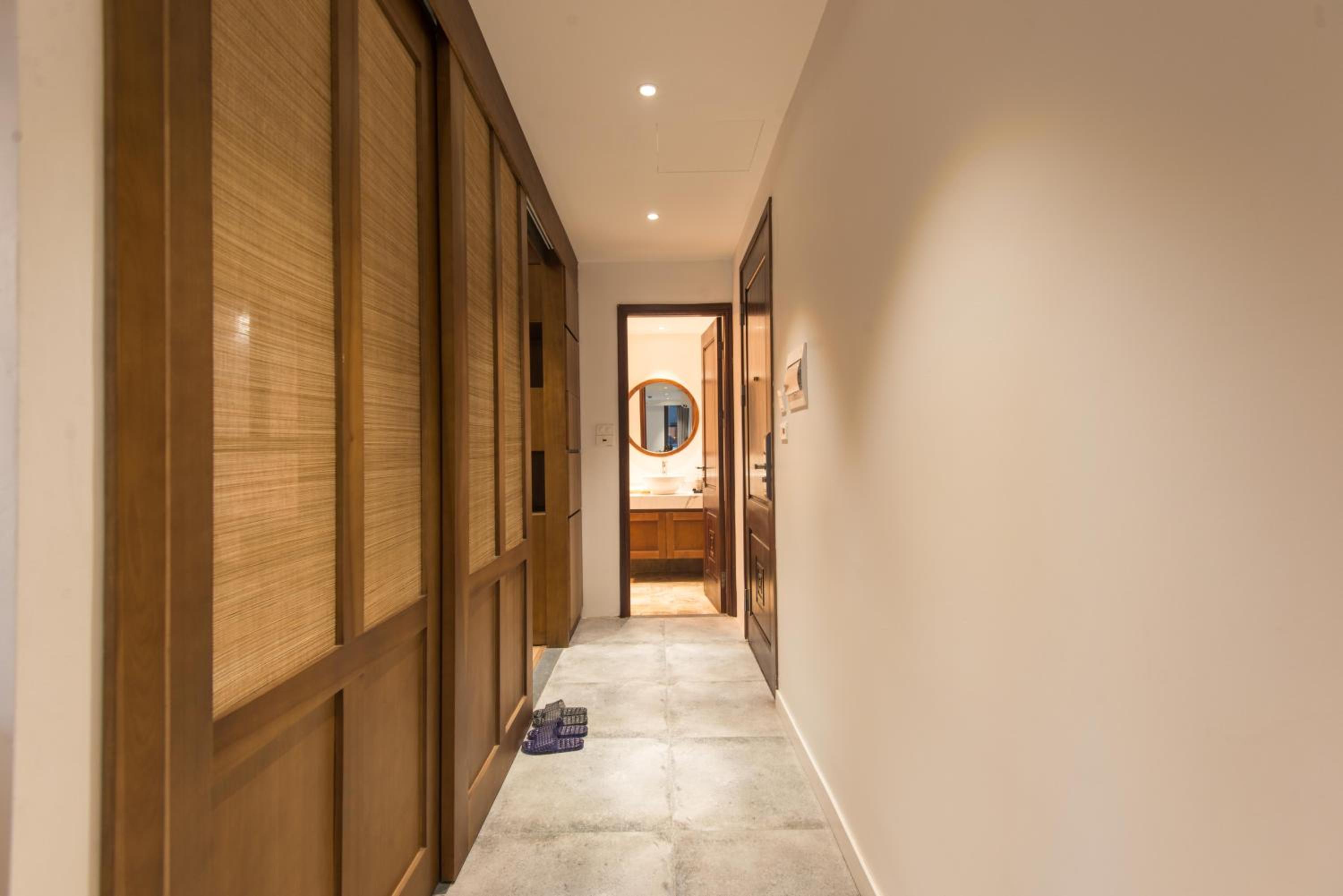 22housing Hotel & Apartment 81 Linh Lang