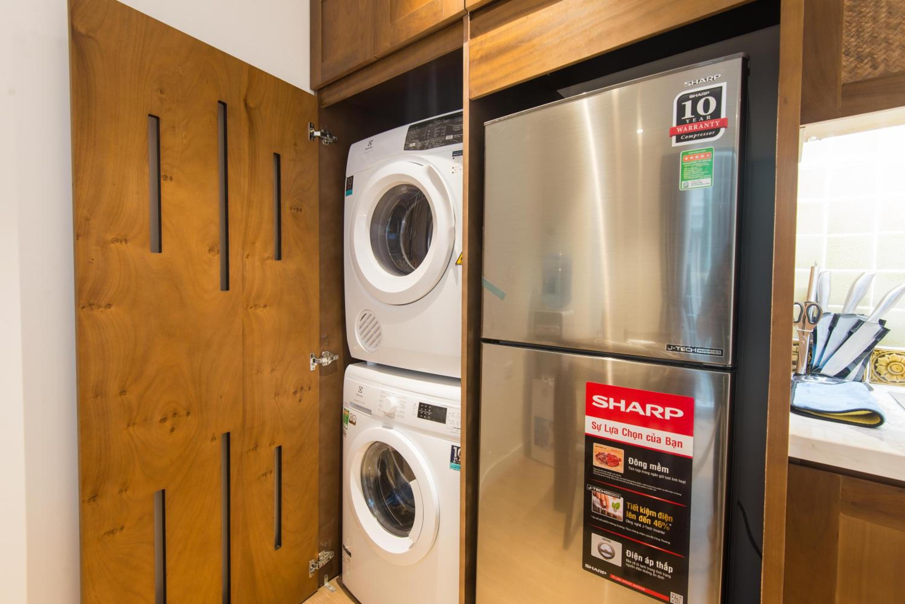 22housing Hotel & Apartment 81 Linh Lang