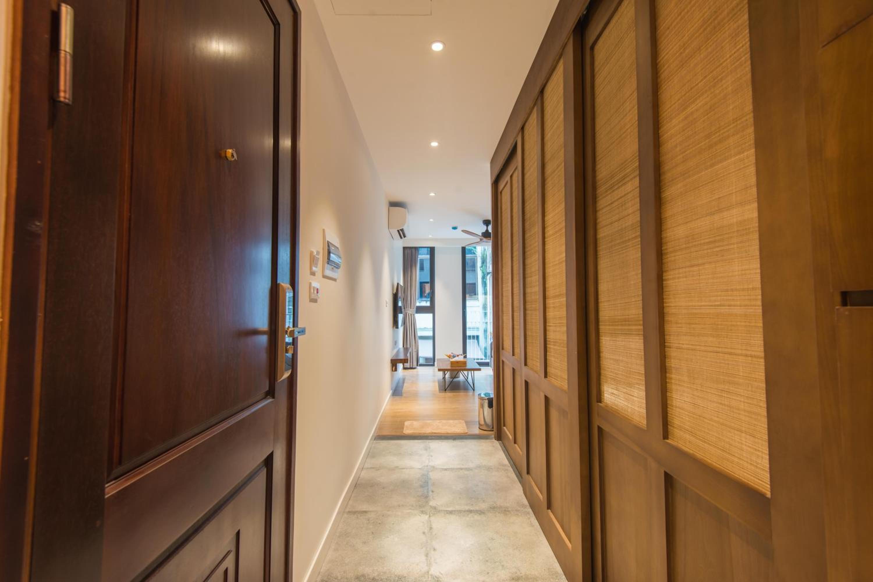 22housing Hotel & Apartment 81 Linh Lang
