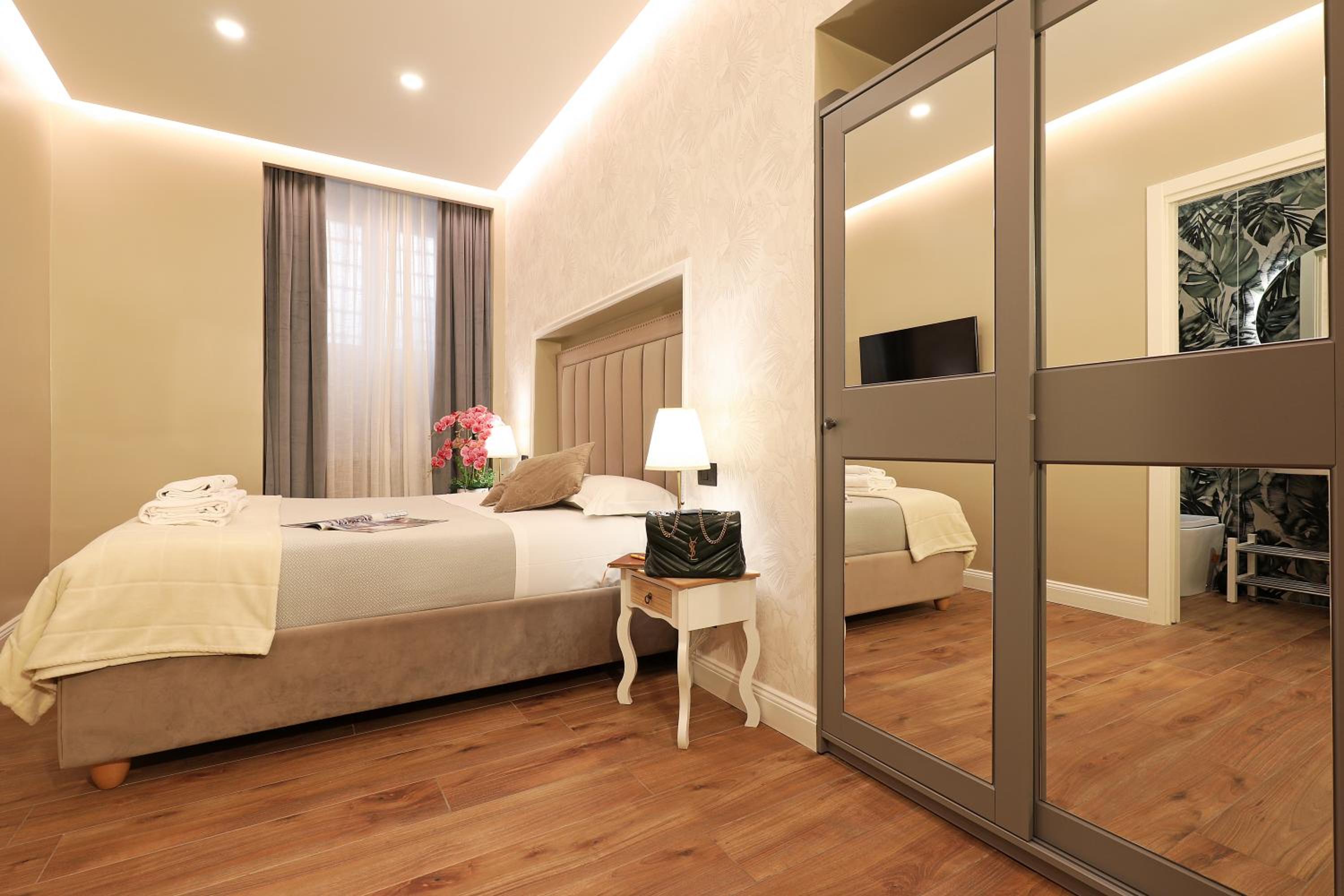 Grand Tour Rome Suites - Liberty Collection