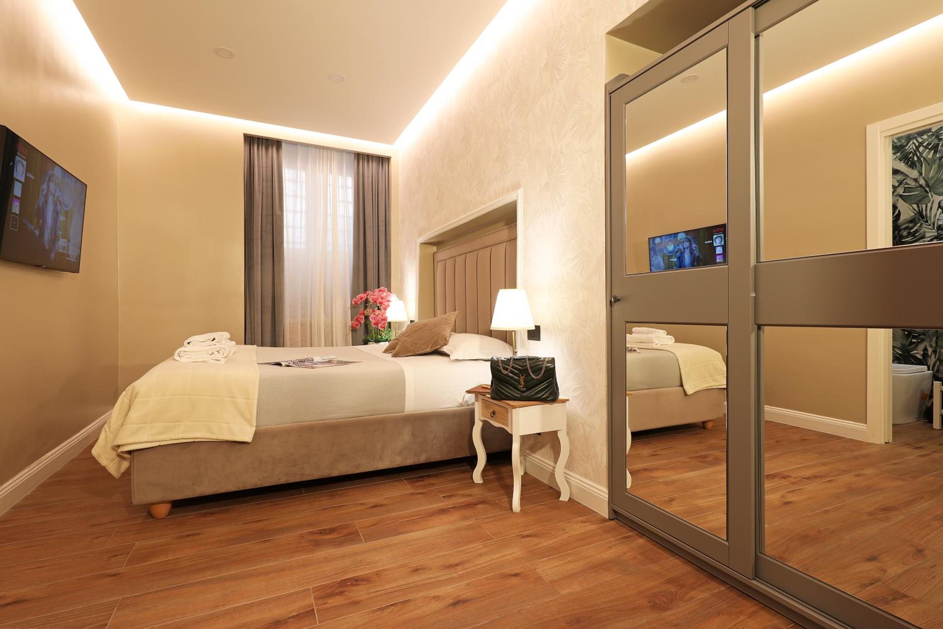 Grand Tour Rome Suites - Liberty Collection