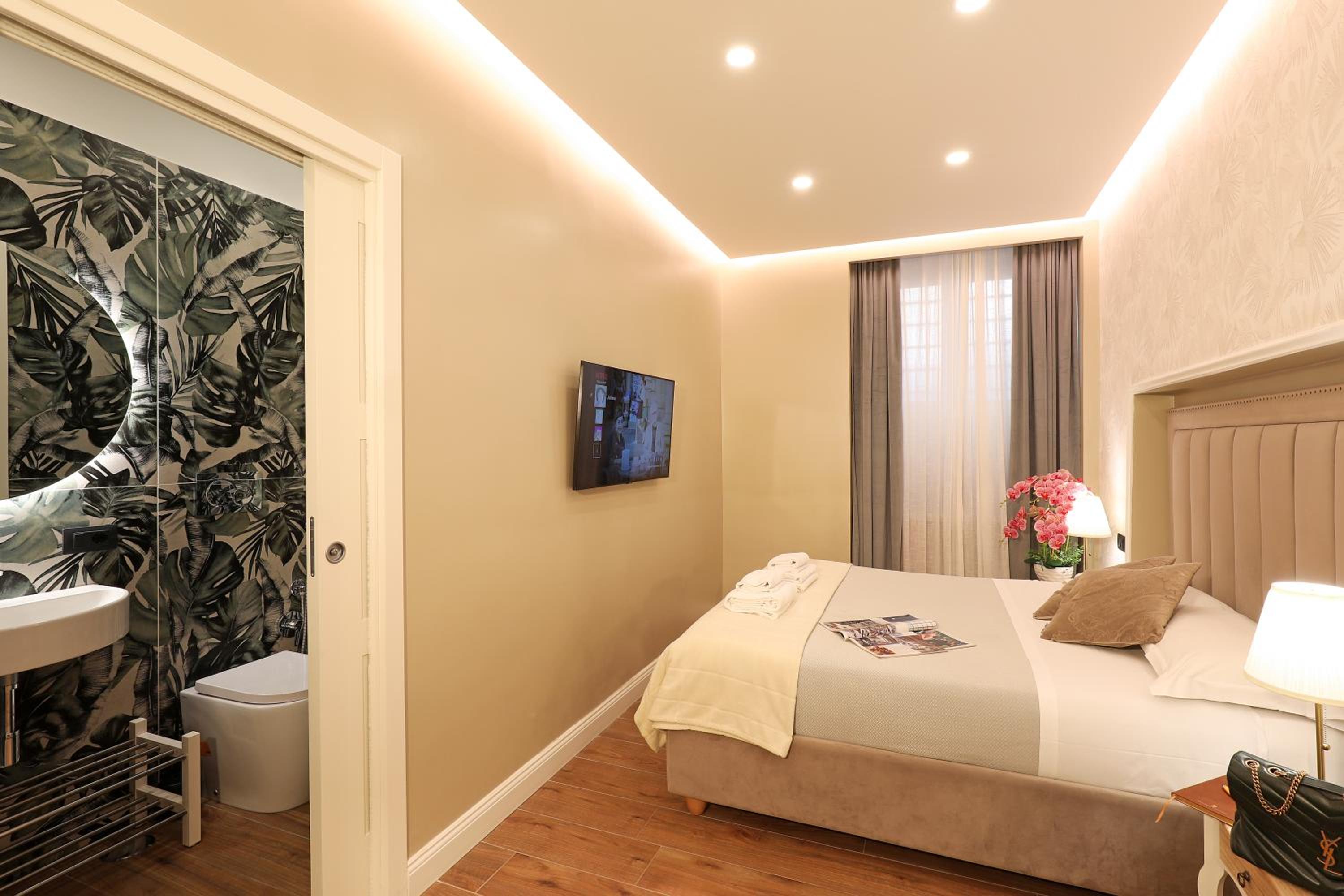 Grand Tour Rome Suites - Liberty Collection