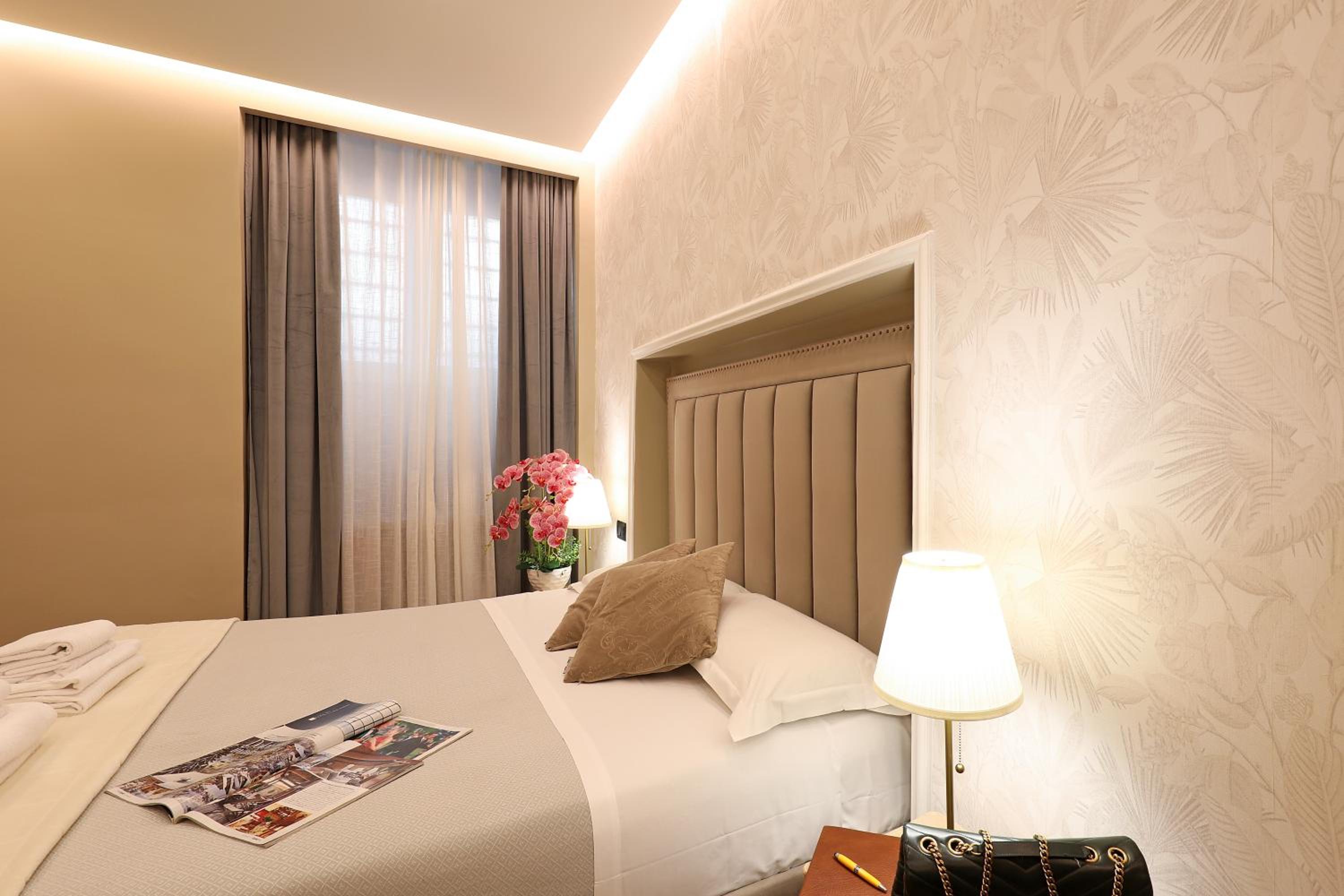 Grand Tour Rome Suites - Liberty Collection