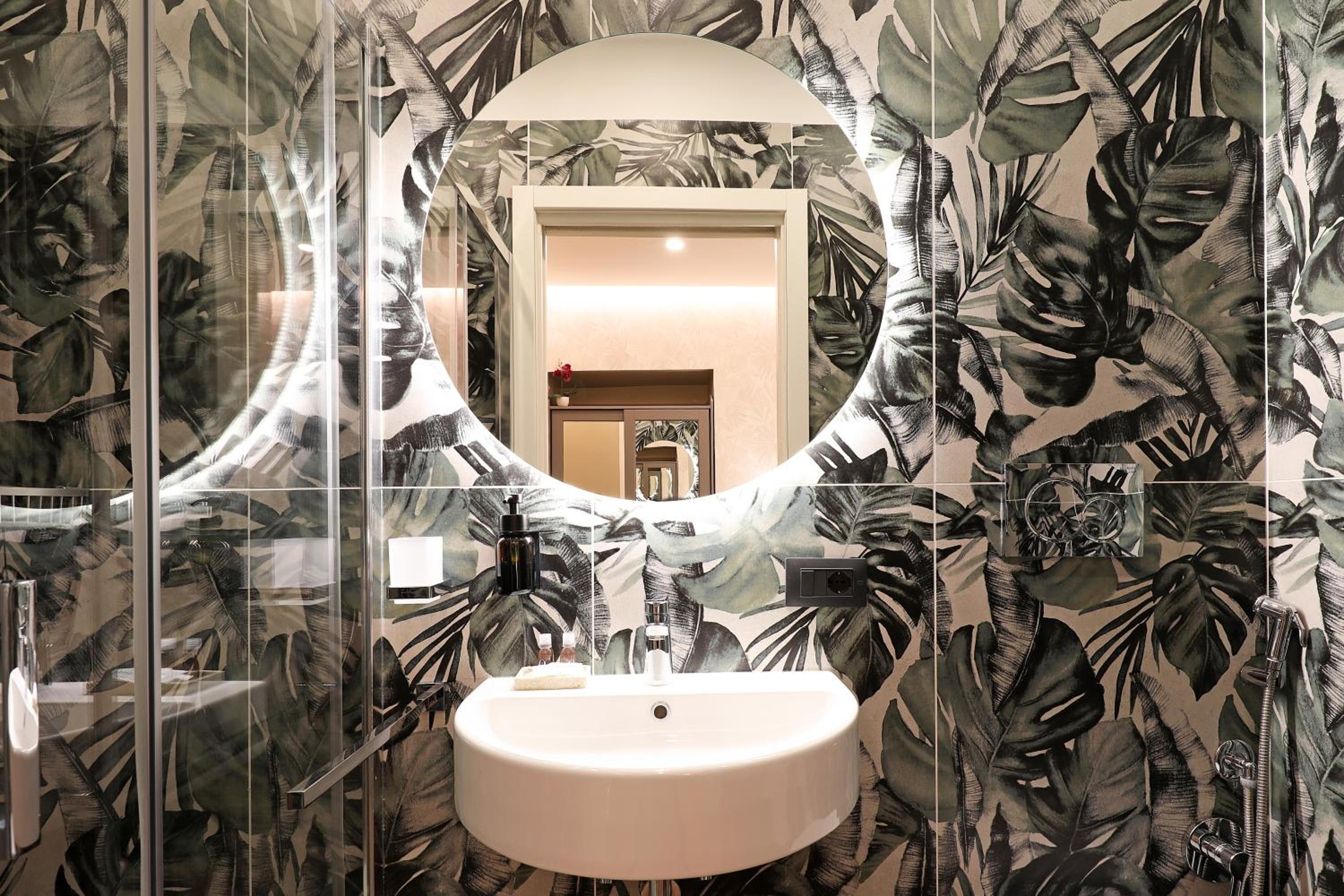 Grand Tour Rome Suites - Liberty Collection