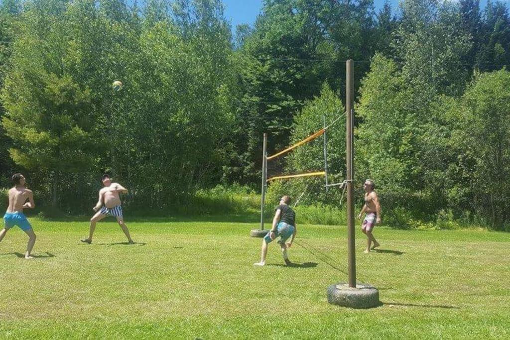Spacious luxurious Villa, bright cottage, pool, Jacuzzi, sauna, nature