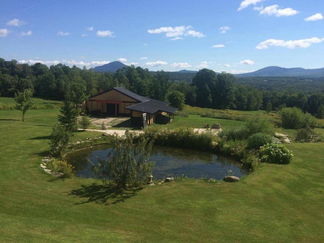 Spacious luxurious Villa, bright cottage, pool, Jacuzzi, sauna, nature